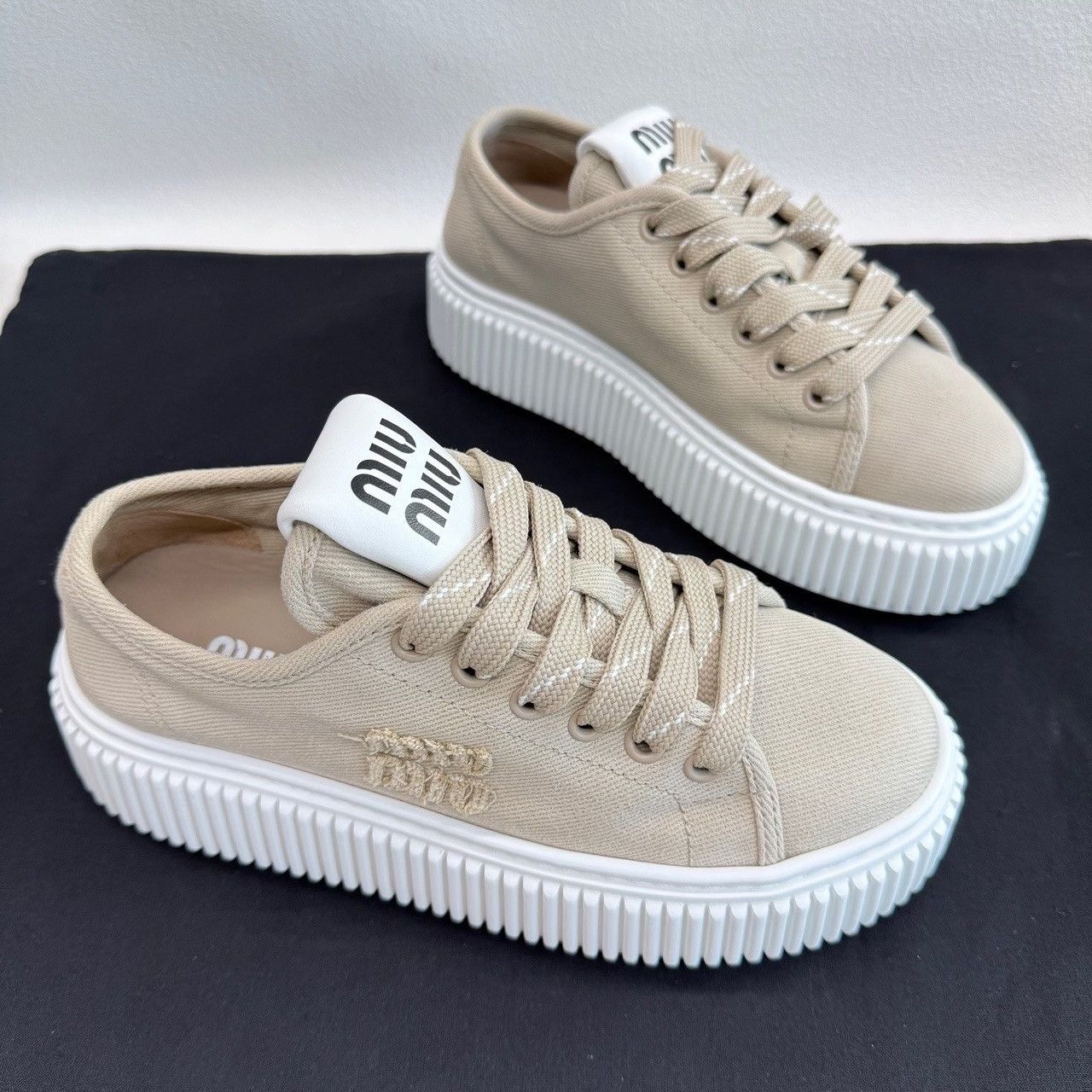 Miu Miu Miu Miu Canvas Platform Sneakers Size 35 Size US 5 / IT 35 - 4 Thumbnail