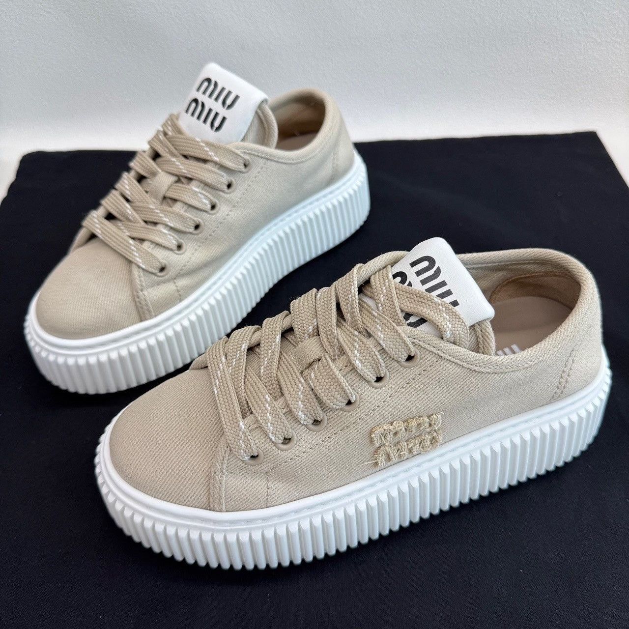 Miu Miu Miu Miu Canvas Platform Sneakers Size 35 Size US 5 / IT 35 - 2 Thumbnail