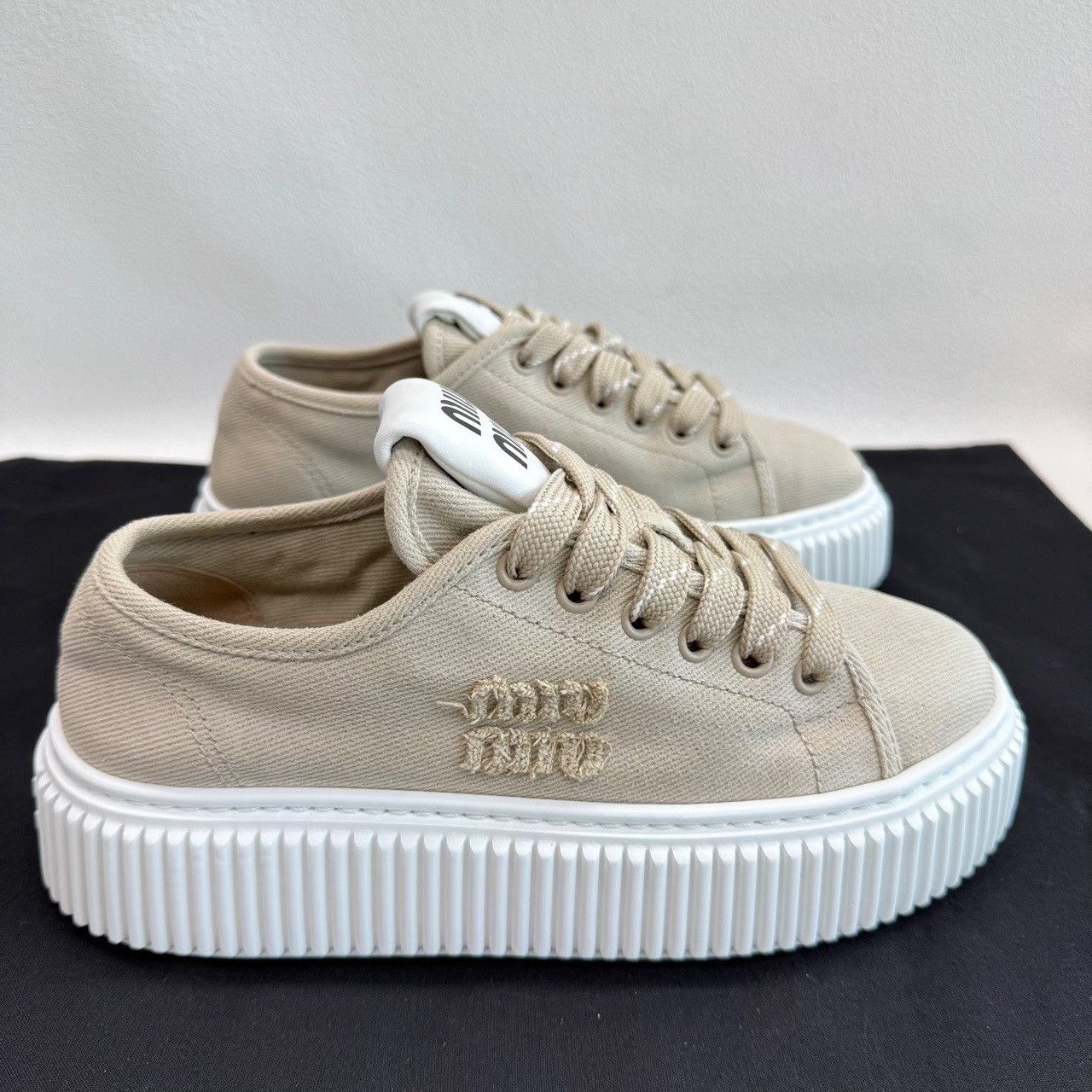 Miu Miu Miu Miu Canvas Platform Sneakers Size 35 Size US 5 / IT 35 - 5 Thumbnail