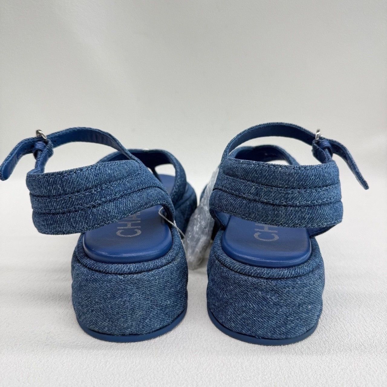 Chanel Chanel Denim Thong Sandals Size 36 Size US 6 / IT 36 - 6 Thumbnail