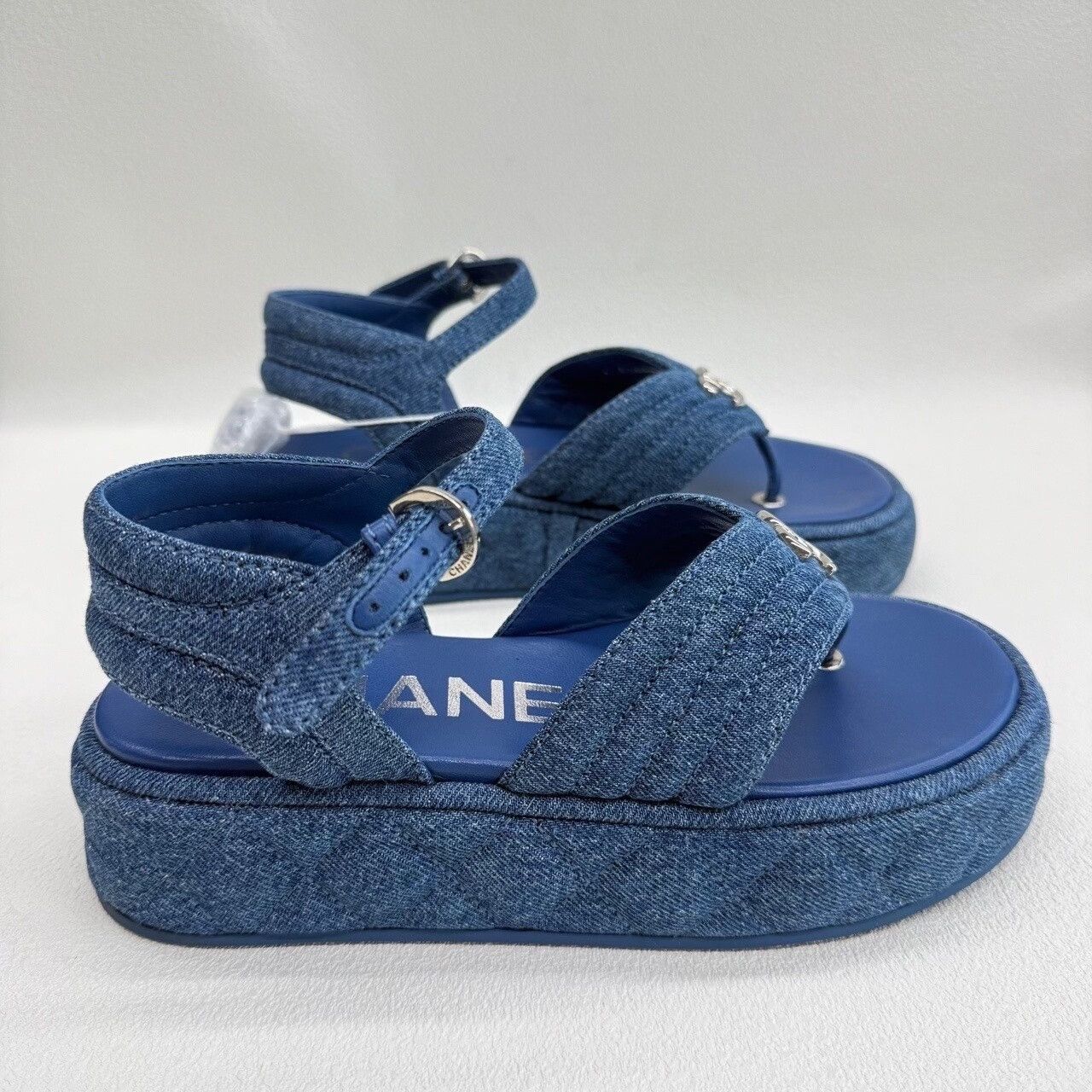 Chanel Chanel Denim Thong Sandals Size 36 Size US 6 / IT 36 - 5 Thumbnail