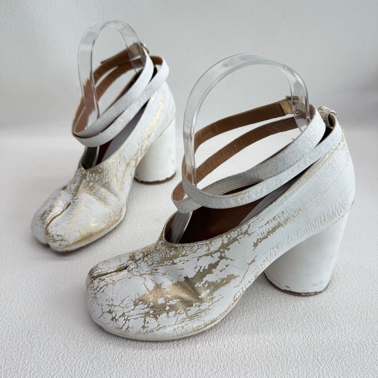 Maison Margiela Maison Margiela Crackle Gold Tabi Heels Size 36.5 Size US 6.5 / IT 36.5 - 2 Thumbnail