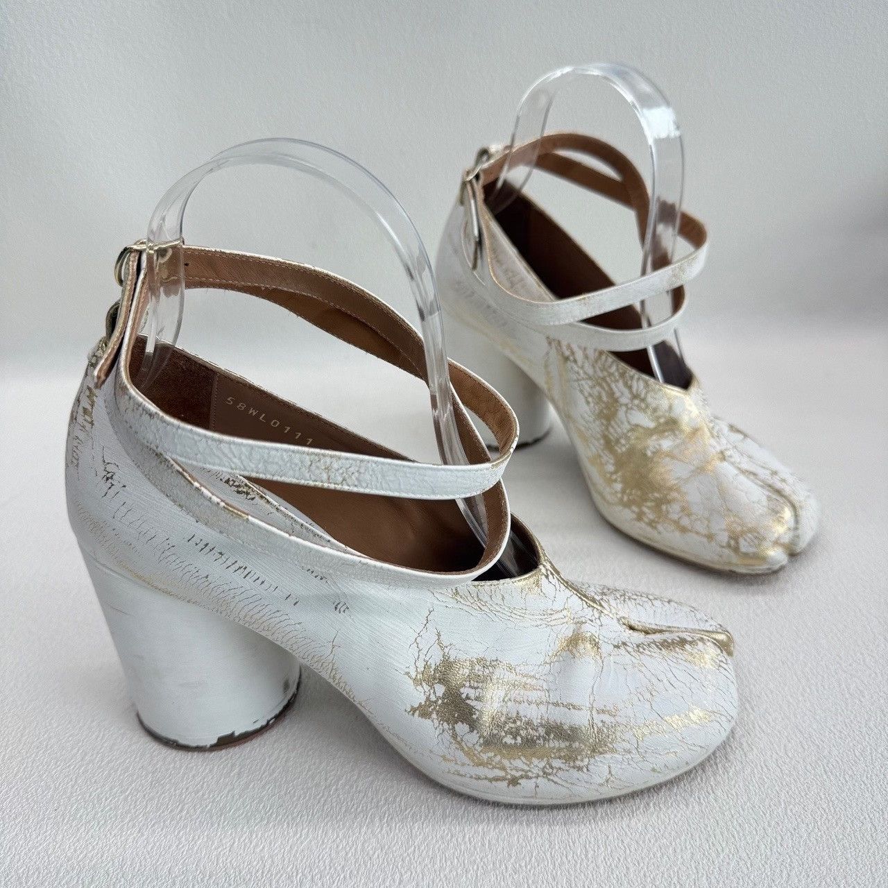 Maison Margiela Maison Margiela Crackle Gold Tabi Heels Size 36.5 Size US 6.5 / IT 36.5 - 4 Thumbnail