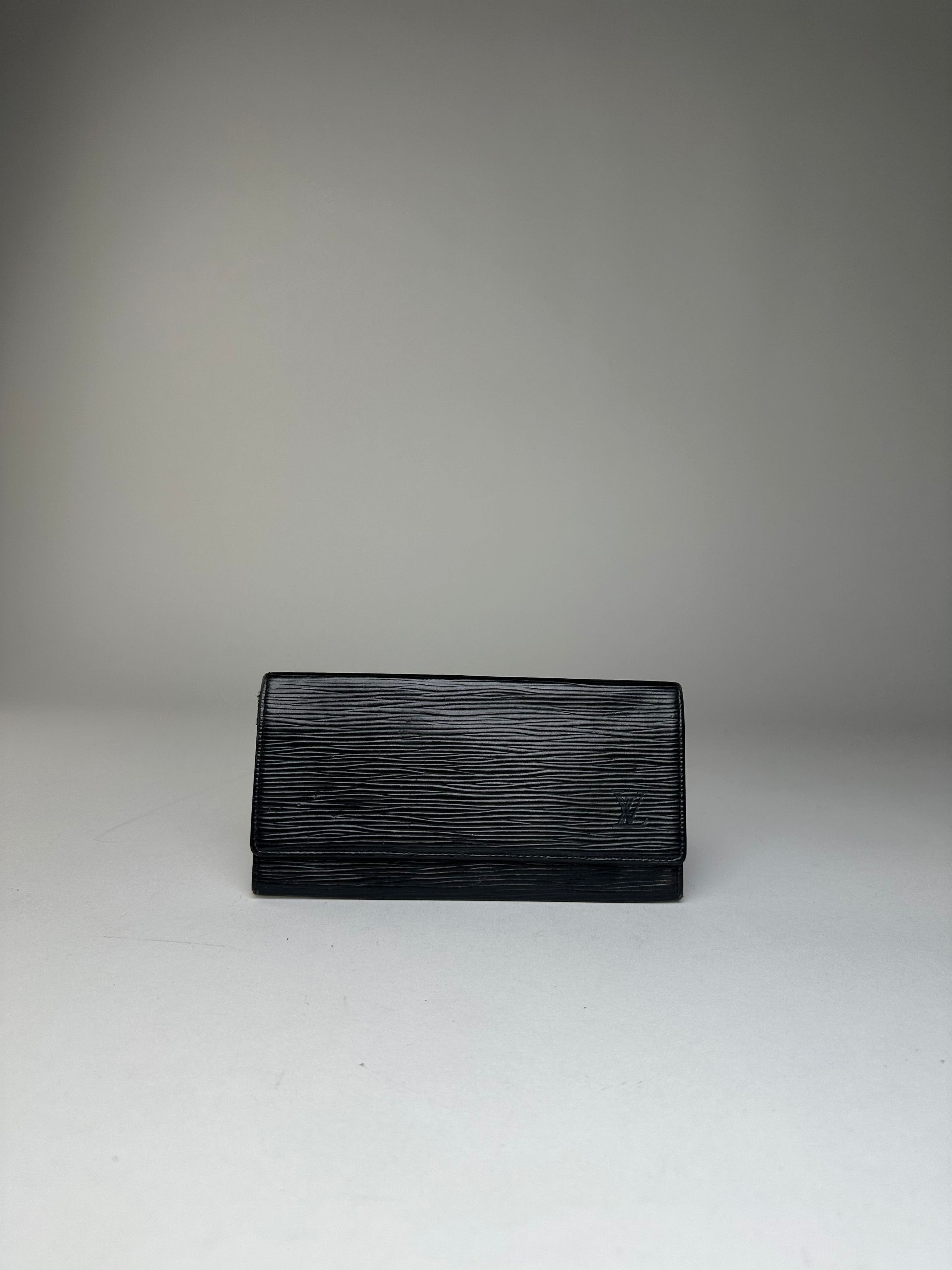 Louis Vuitton Vintage Epi Leather Wallet Y2K Black Silver Size ONE SIZE - 12 Thumbnail