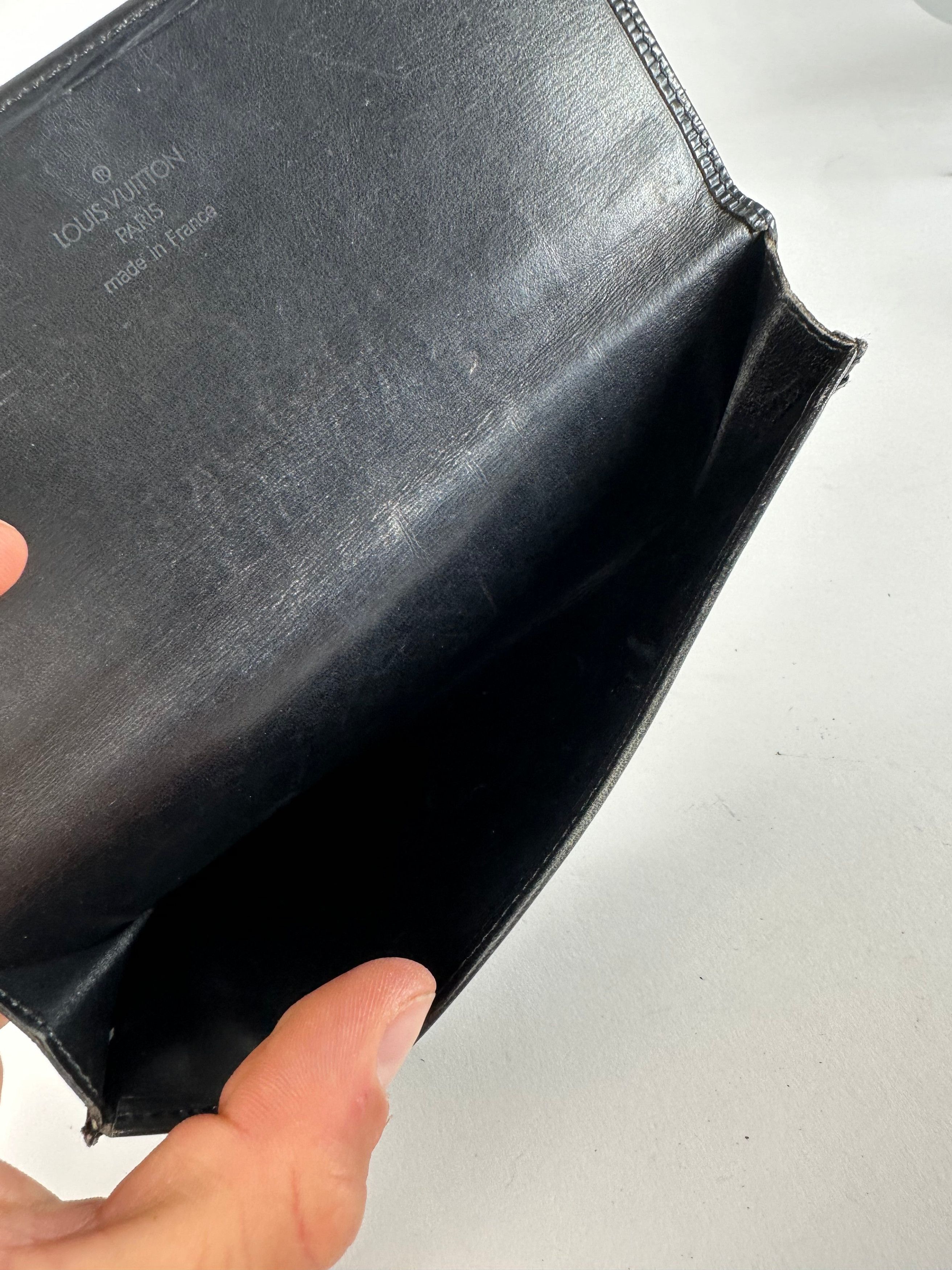 Louis Vuitton Vintage Epi Leather Wallet Y2K Black Silver Size ONE SIZE - 7 Thumbnail