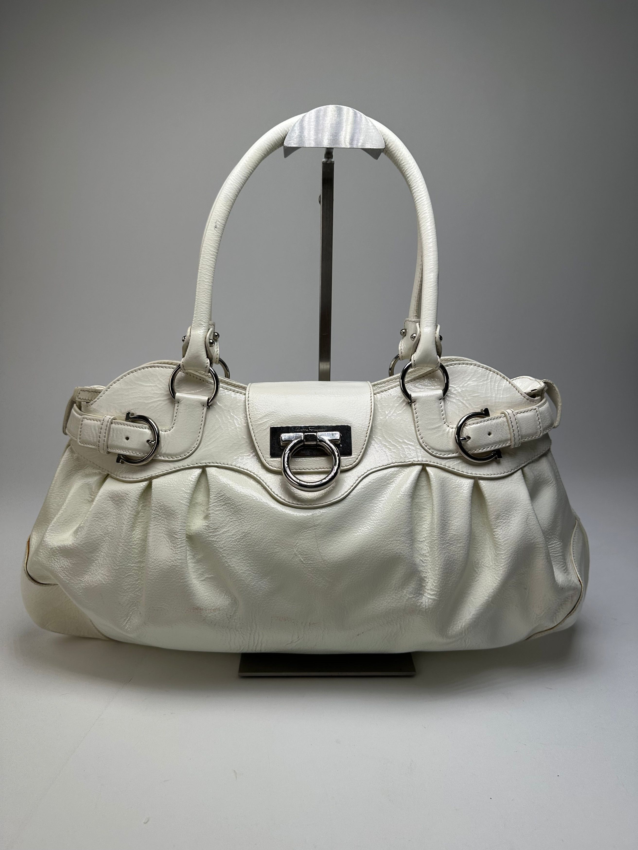 Salvatore Ferragamo Vintage Ferragamo Grained Leather Shoulder Bag White Silver Size ONE SIZE - 6 Thumbnail