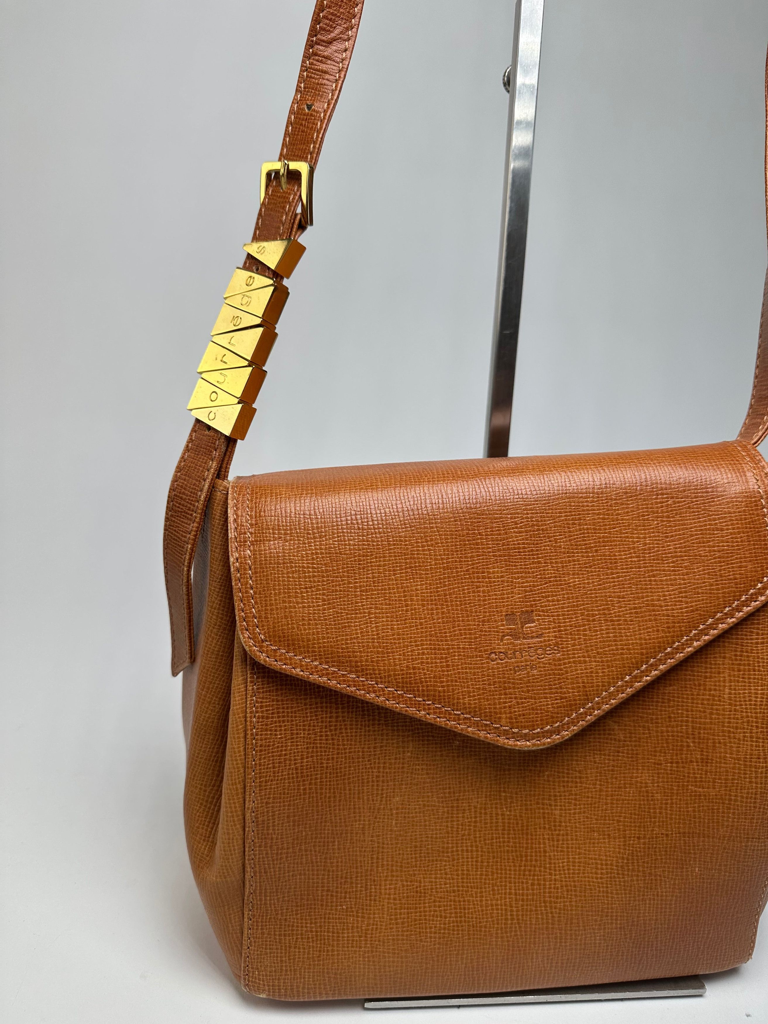 Courreges Vintage Textured Leather Shoulder Bag Tan Gold Y2K Size ONE SIZE - 4 Thumbnail