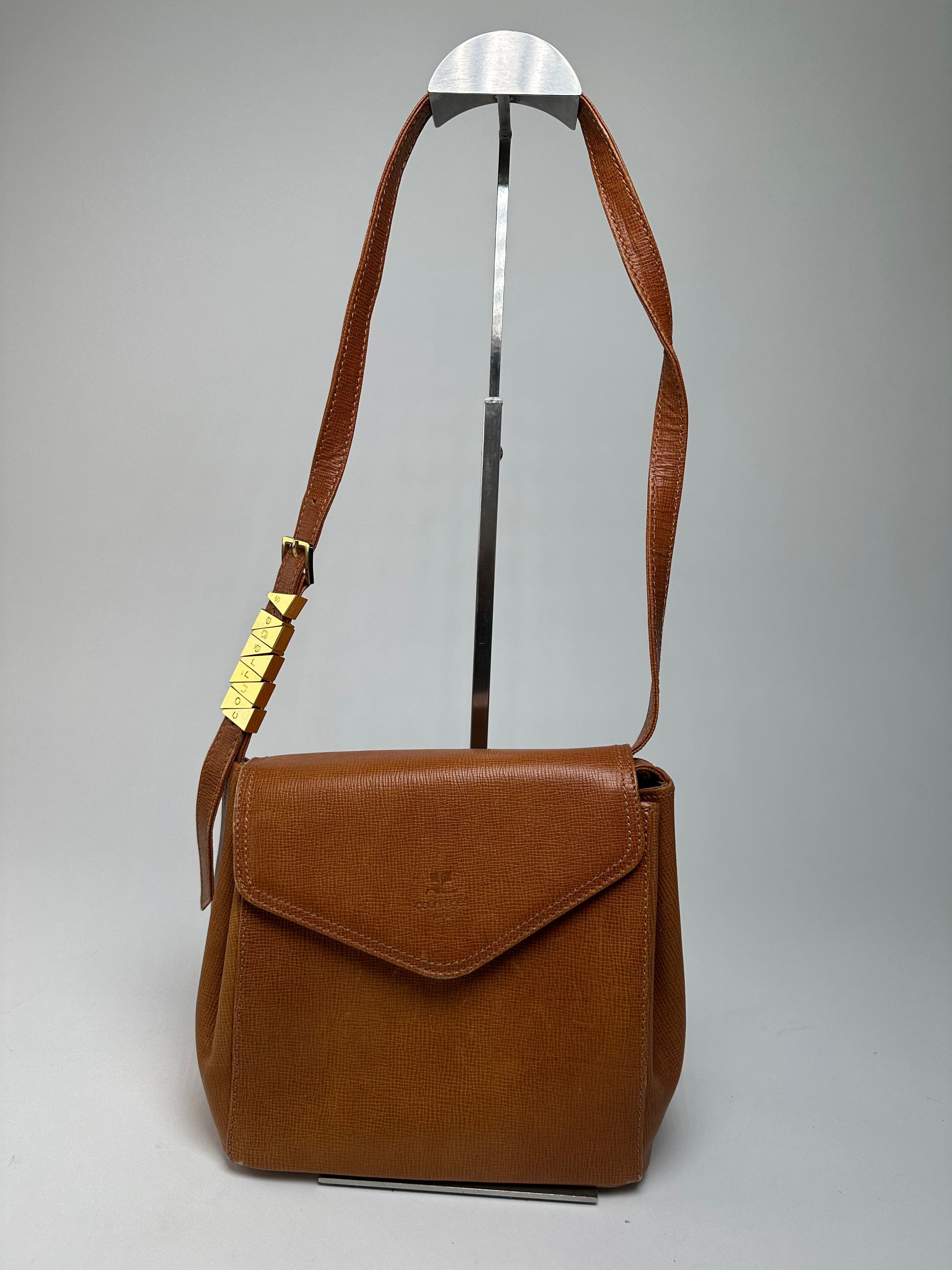 Courreges Vintage Textured Leather Shoulder Bag Tan Gold Y2K Size ONE SIZE - 11 Thumbnail