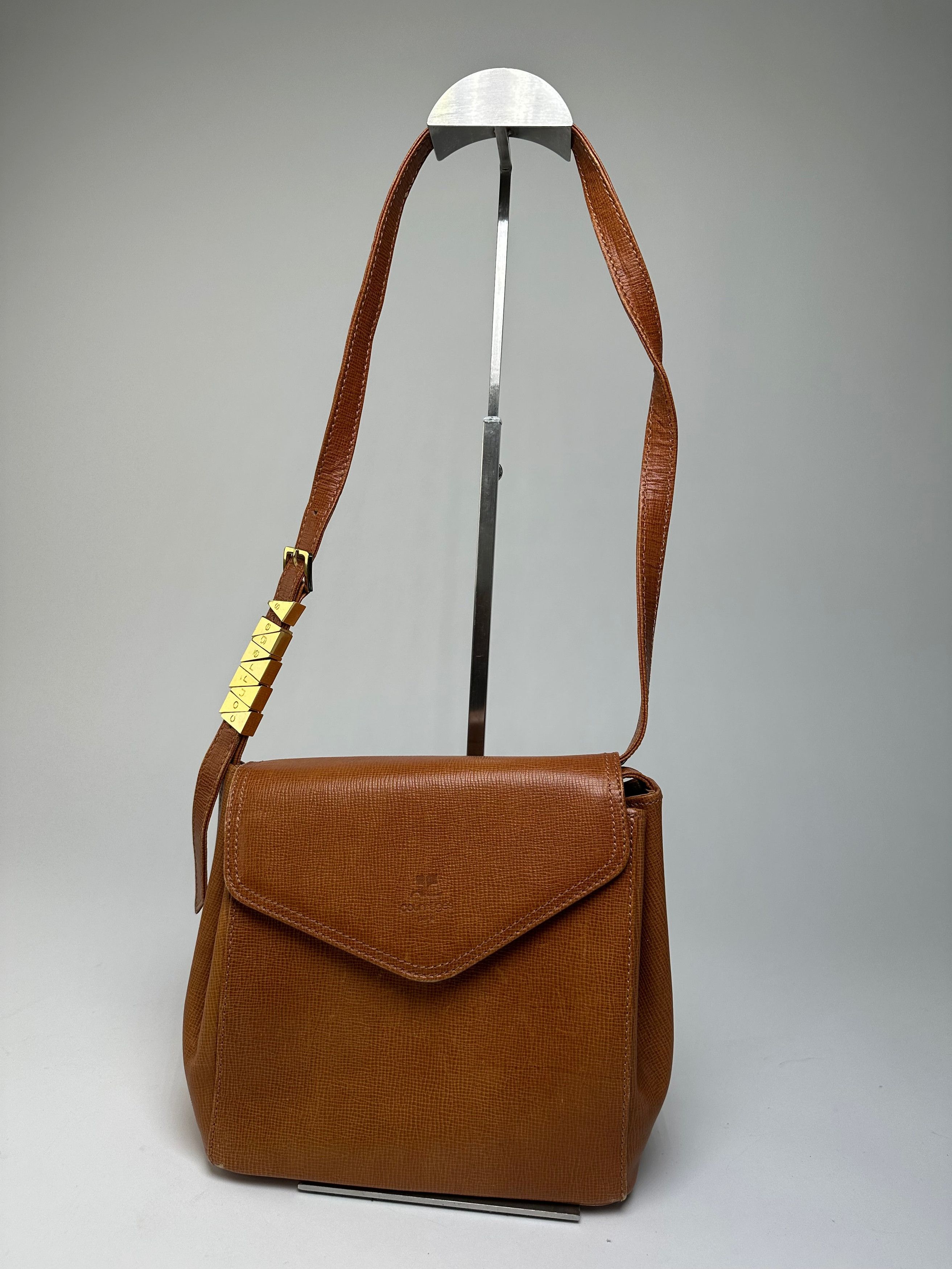 Courreges Vintage Textured Leather Shoulder Bag Tan Gold Y2K Size ONE SIZE - 13 Thumbnail