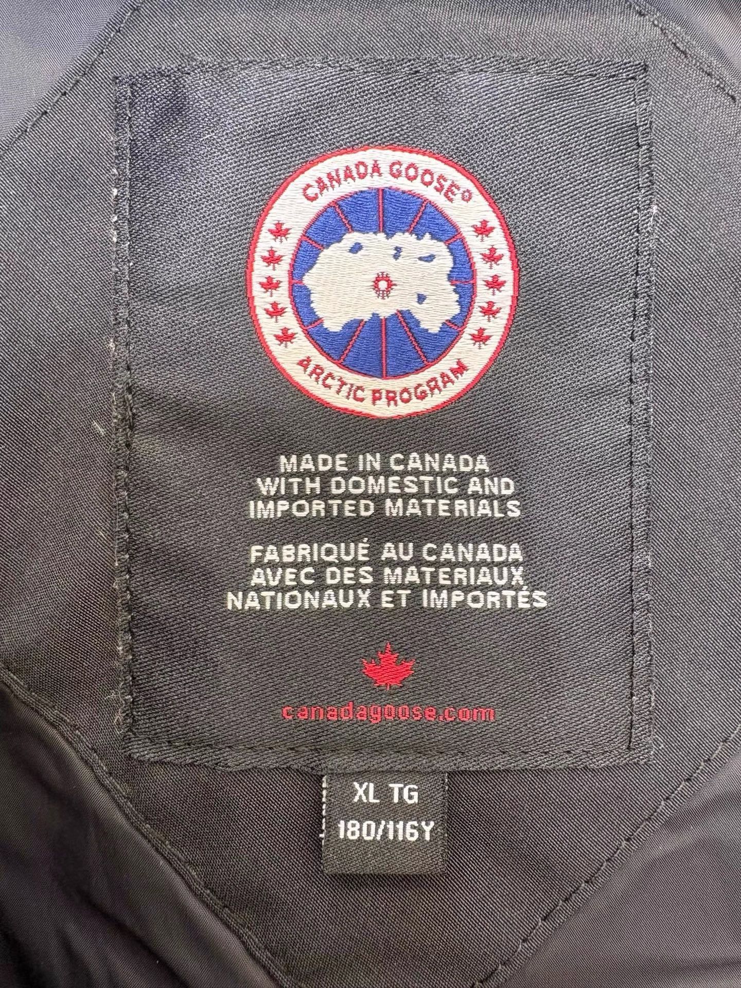 Canada Goose Black Puffer Vest with Collar, Size XL Size US XL / EU 56 / 4 - 3 Thumbnail