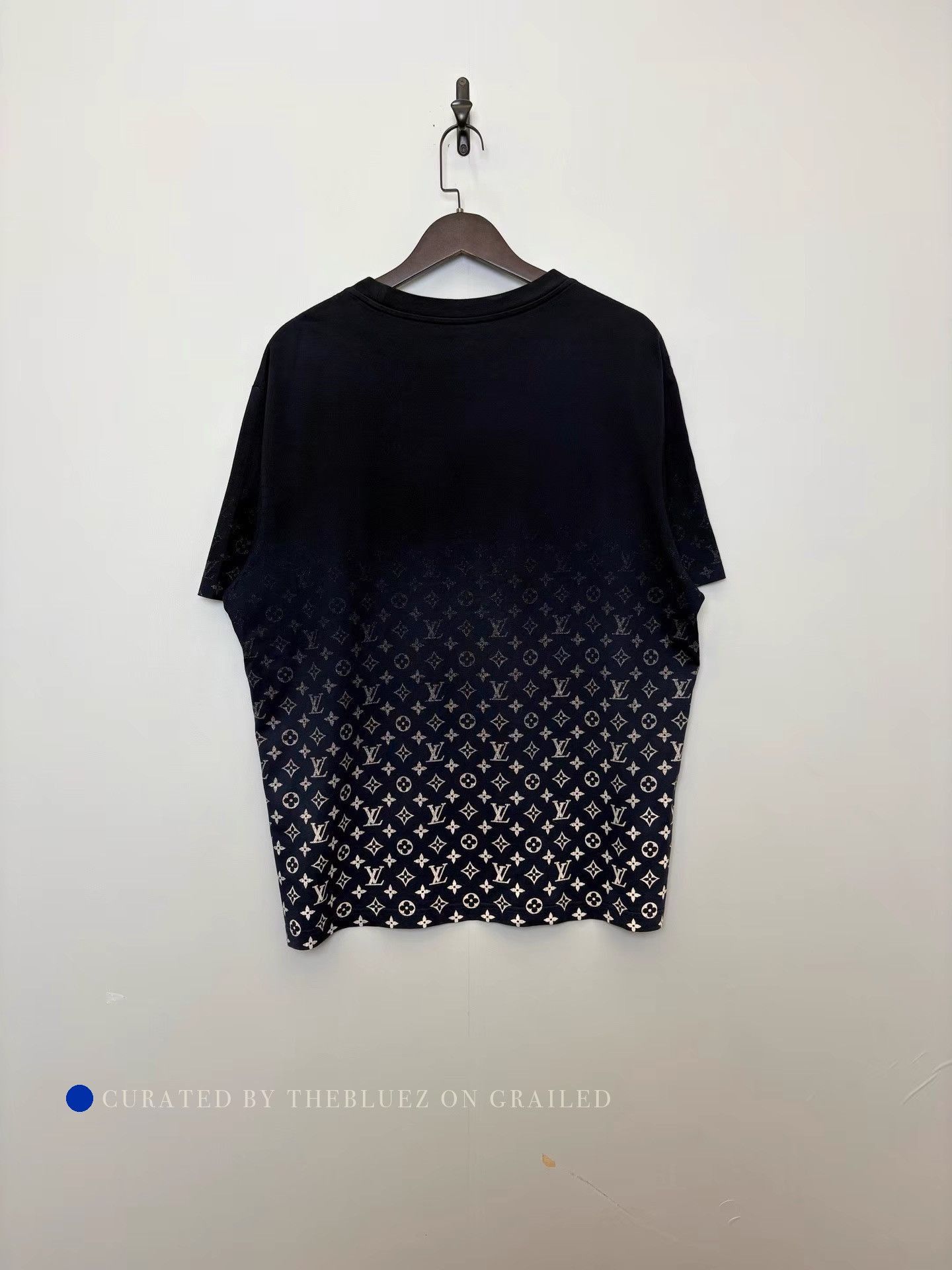 Louis Vuitton All-Over Logo Gradient Crew Neck T-Shirt Size US XXL / EU 58 / 5 - 2 Thumbnail
