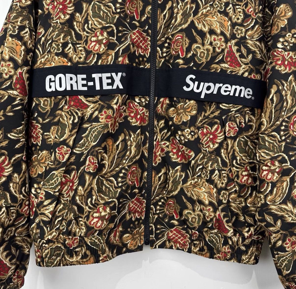 Supreme Floral Gore-Tex Light Jacket Size US S / EU 44-46 / 1 - 3 Thumbnail
