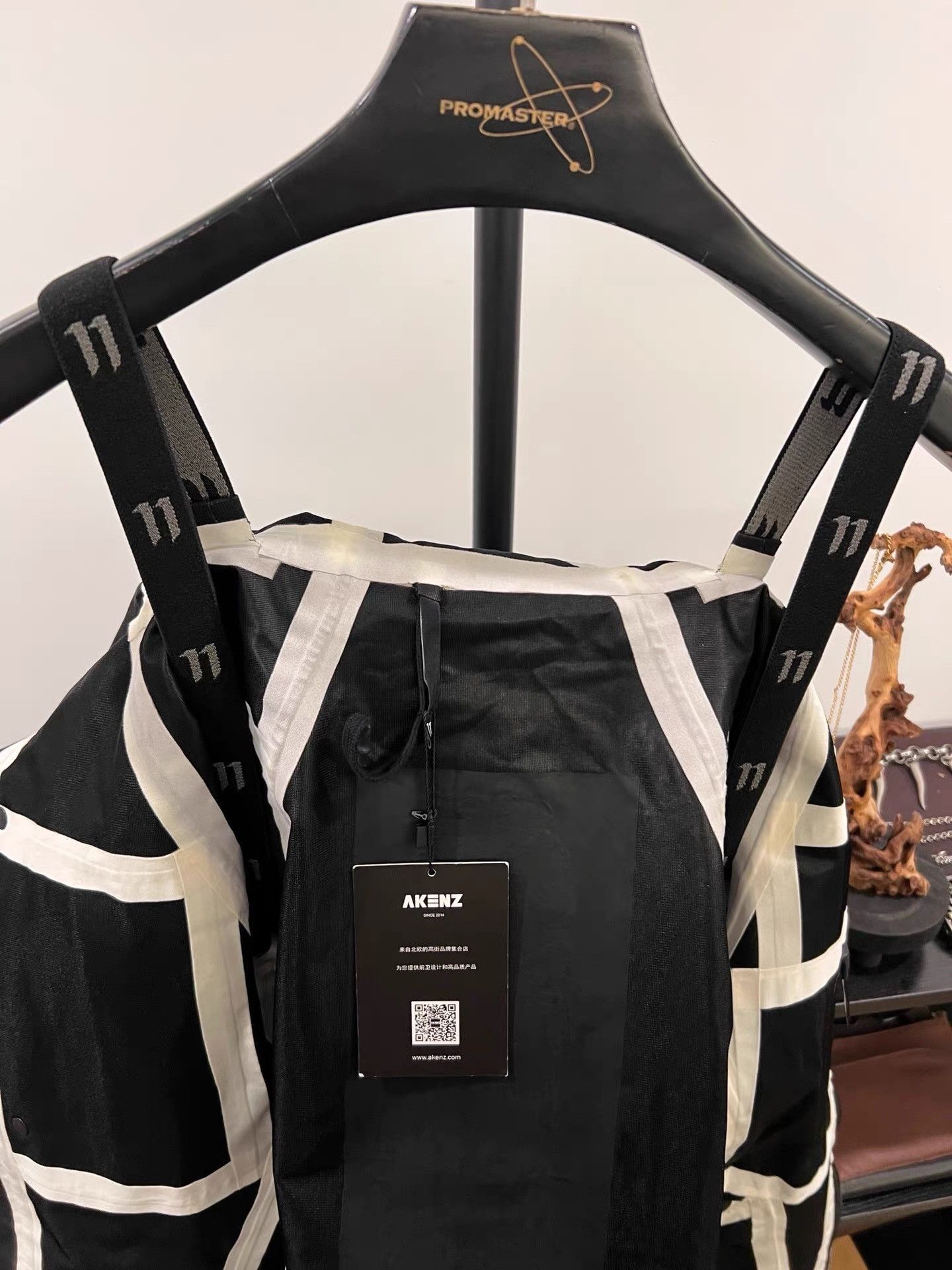 11 By Boris Bidjan Saberi Sealed Hard Shell Embroidered Jacket Size US S / EU 44-46 / 1 - 4 Thumbnail