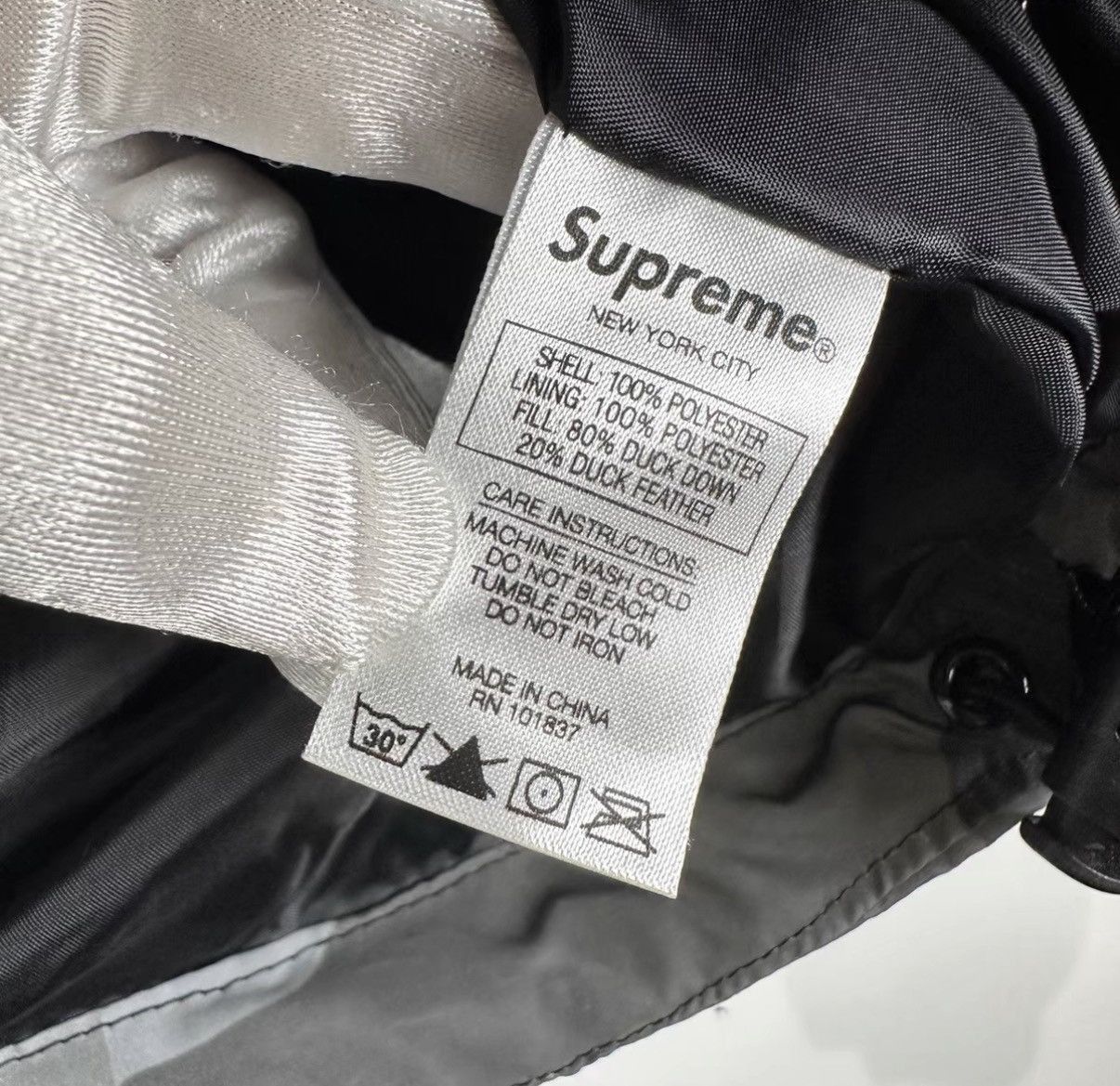 Supreme Reflective Camouflage Down Jacket Size US S / EU 44-46 / 1 - 4 Thumbnail