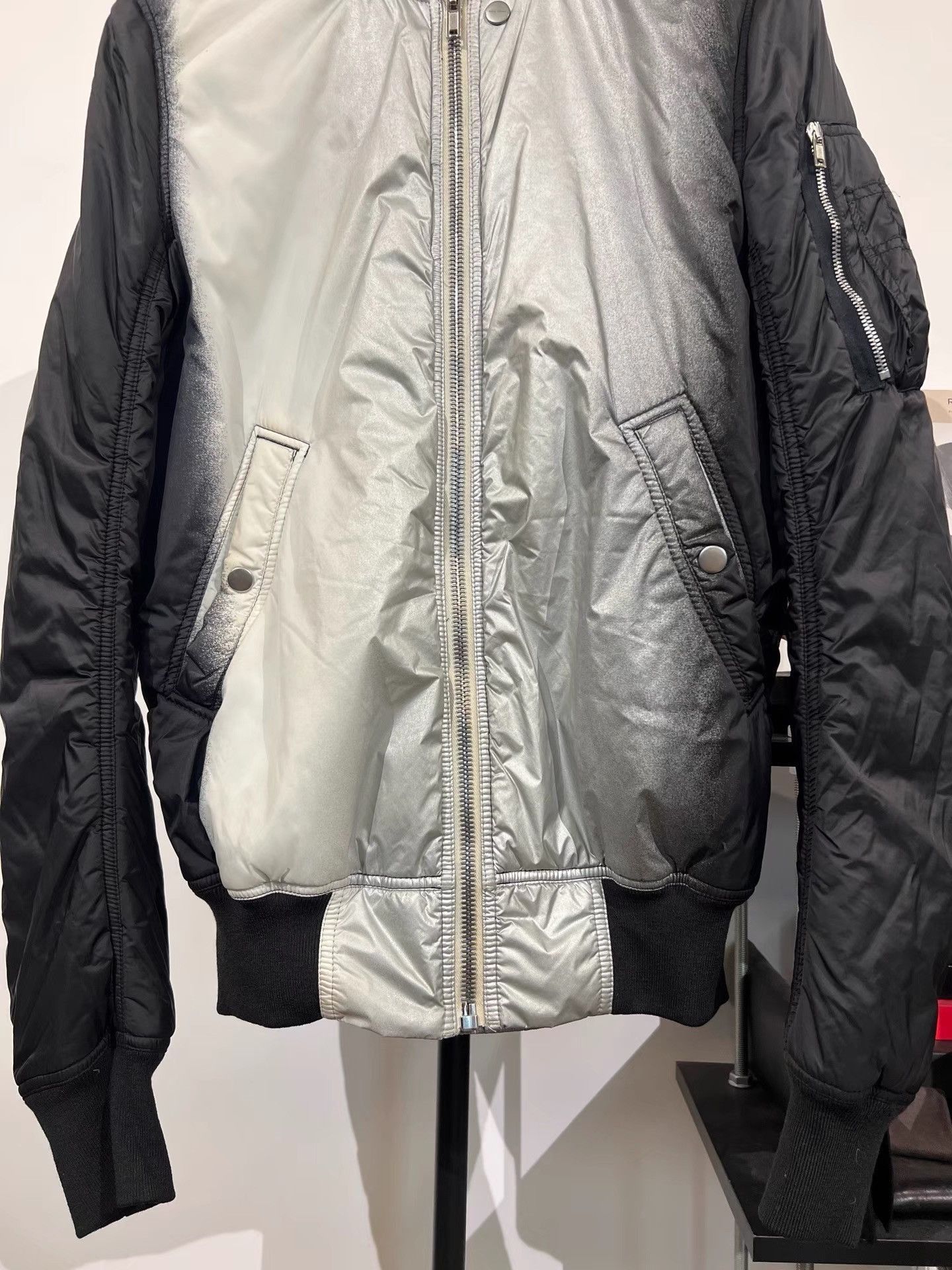 Rick Owens Gradient Coated Bomber Jacket in Silver Size US M / EU 48-50 / 2 - 5 Thumbnail