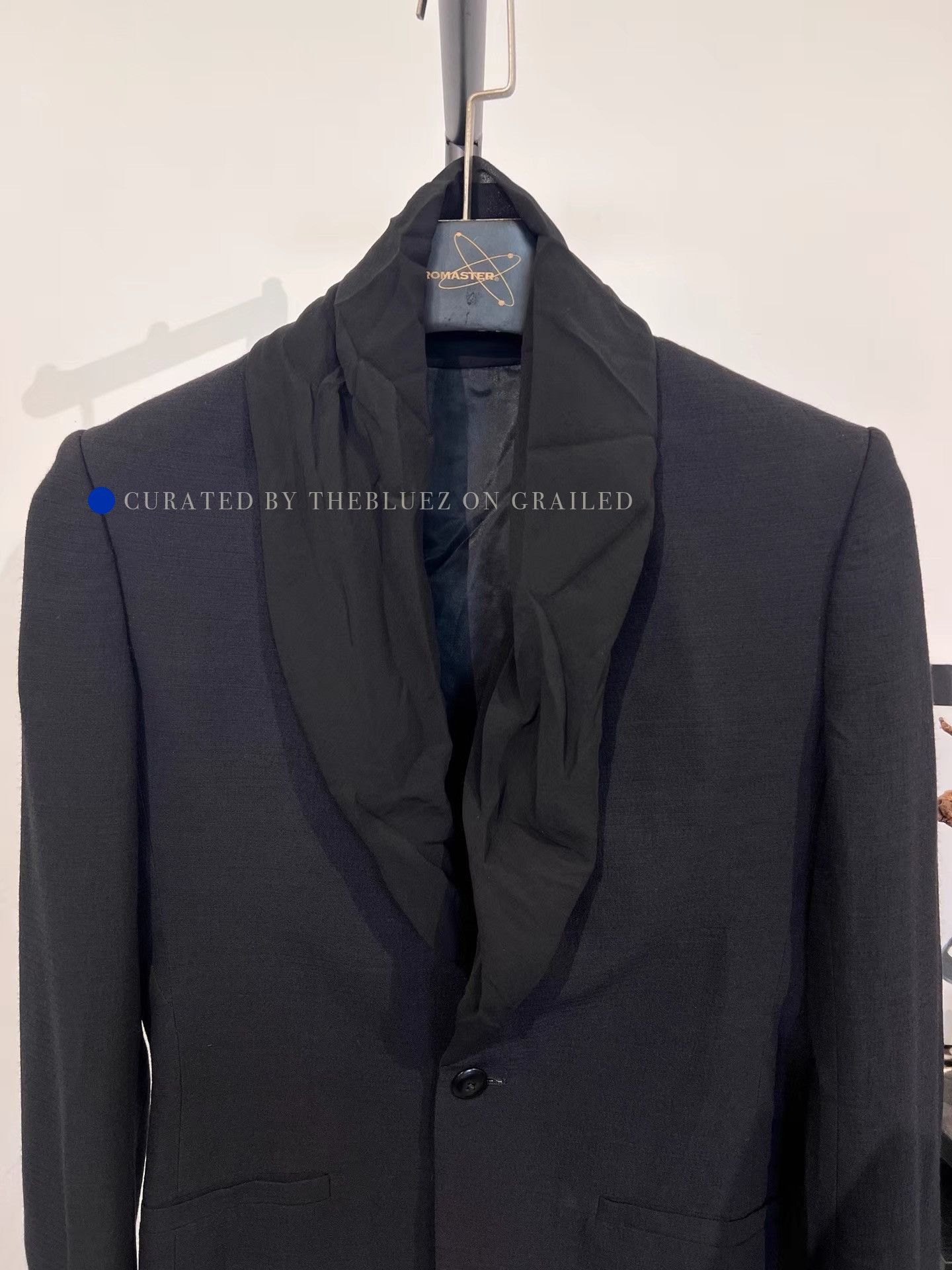 Rick Owens Crinkled Satin Lapel Blazer in Black Size US S / EU 44-46 / 1 - 3 Thumbnail