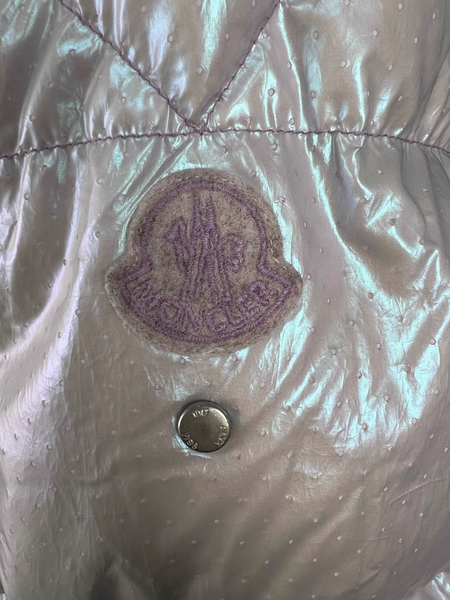 Moncler Iridescent Hooded Down Jacket in White Size US M / EU 48-50 / 2 - 3 Thumbnail