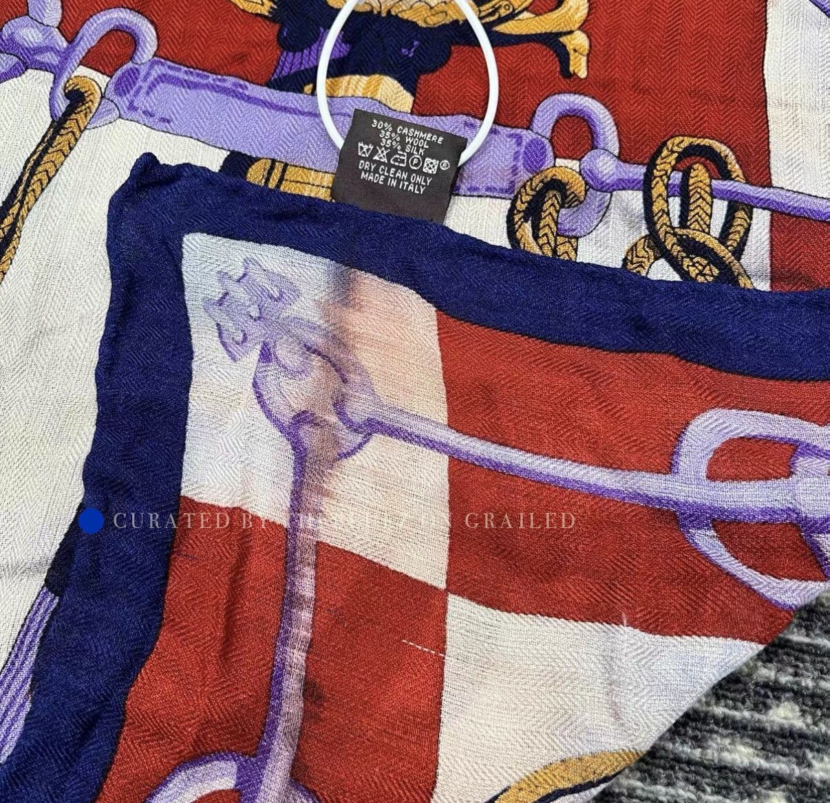 Hermes Luxurious Cashmere Wool Scarf in Red Size ONE SIZE - 3 Thumbnail