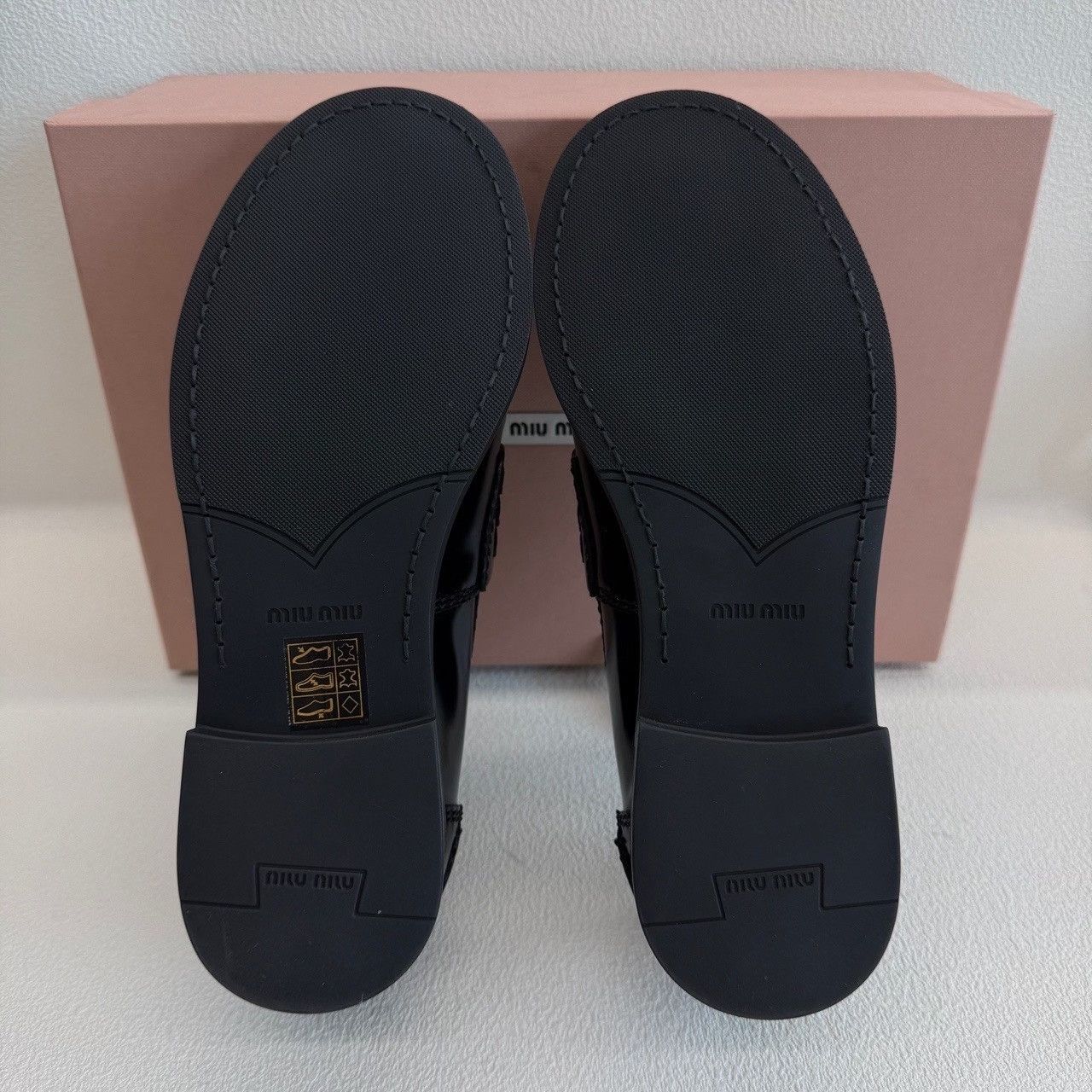 Miu Miu Miu Miu Penny Coin Leather Loafers Size 36 Size US 6 / IT 36 - 10 Thumbnail