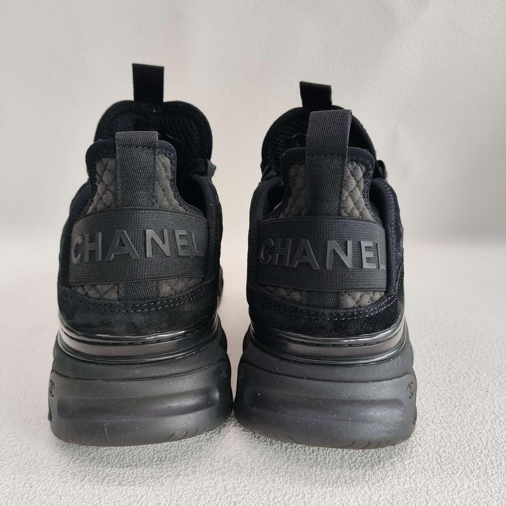 Chanel Chanel Quilted Suede Low-Top Sneakers Size 36 Size US 6 / IT 36 - 7 Thumbnail