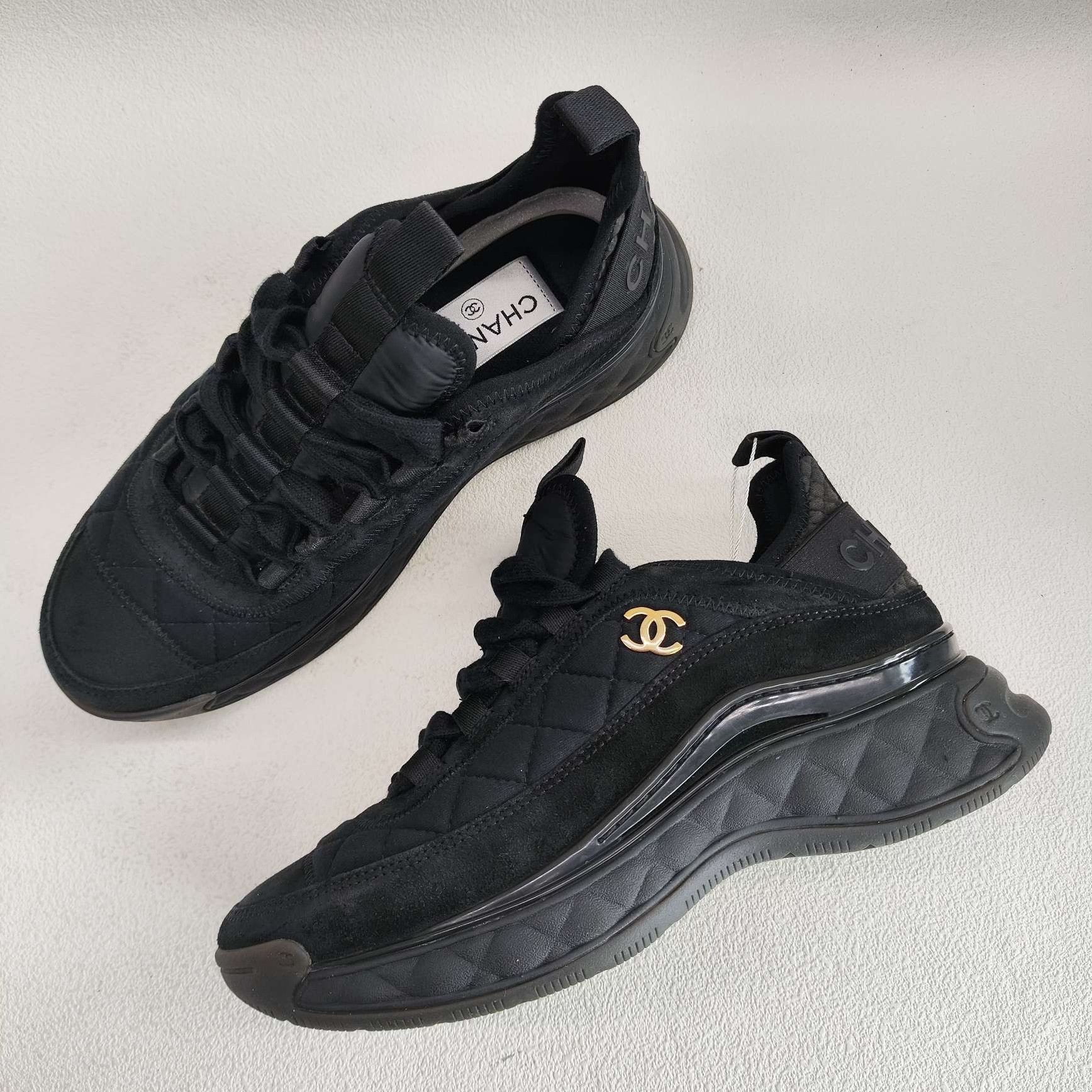 Chanel Chanel Quilted Suede Low-Top Sneakers Size 36 Size US 6 / IT 36 - 9 Thumbnail