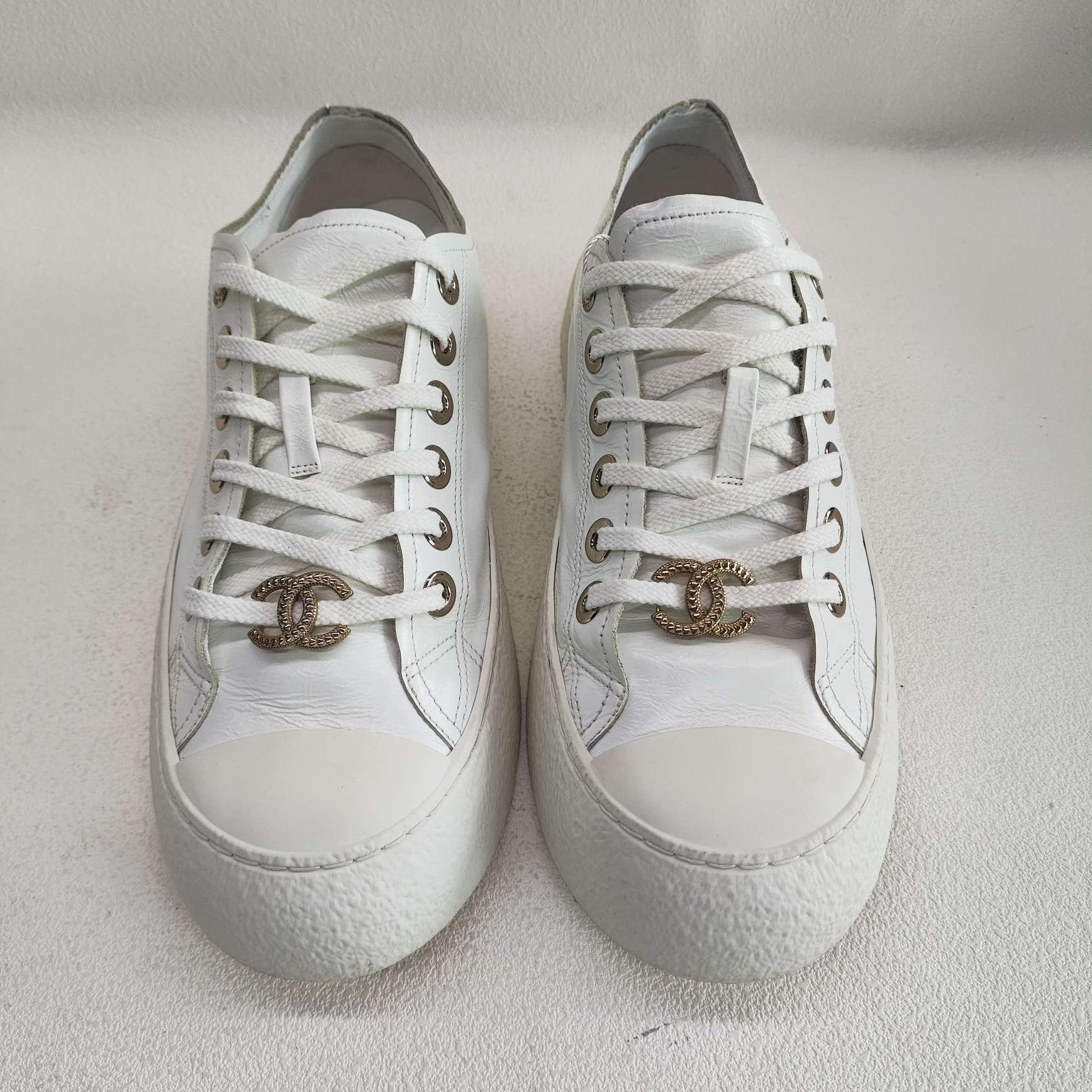 Chanel Chanel Platform CC Logo Low-Top Sneakers Size 39 Size US 8 / IT 38 - 3 Thumbnail