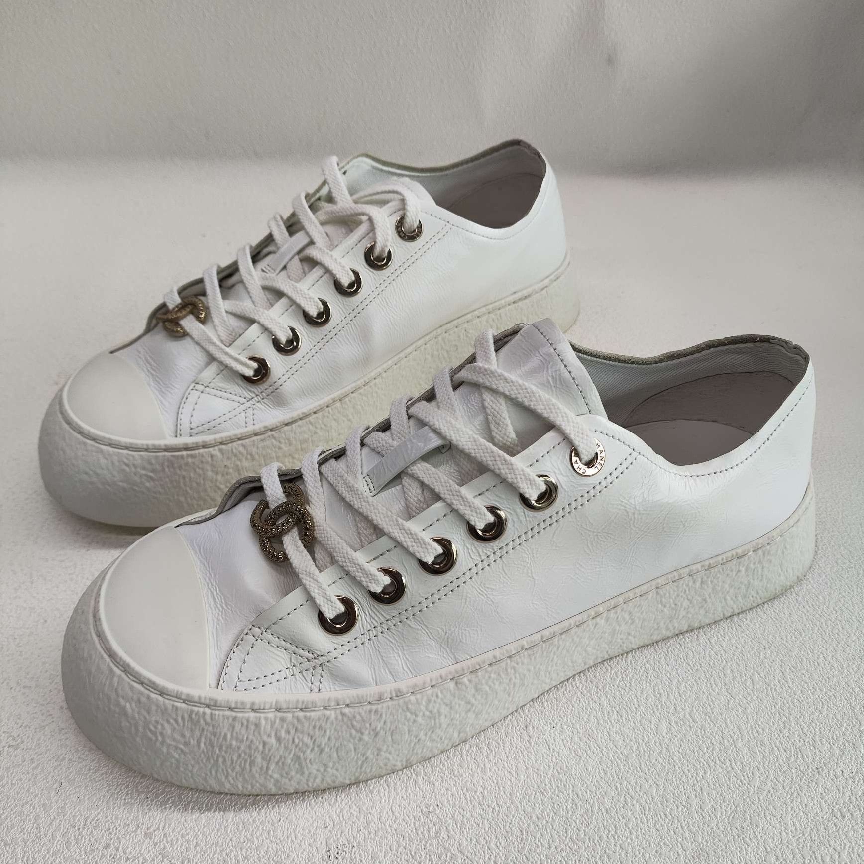 Chanel Chanel Platform CC Logo Low-Top Sneakers Size 39 Size US 8 / IT 38 - 2 Thumbnail