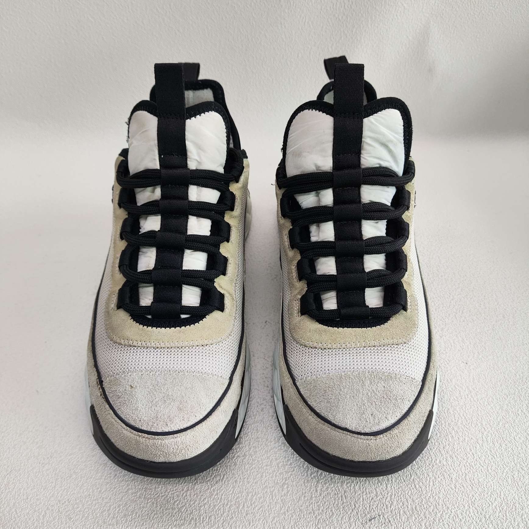 Chanel Chanel Logo Low-Top Sneakers Size 40 Size US 9 / IT 39 - 3 Thumbnail