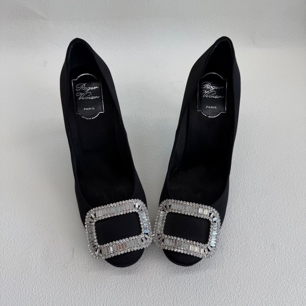 Roger Vivier Roger Vivier Crystal Buckle Satin Pumps Size 37.5 Size US 7.5 / IT 37.5 - 10 Thumbnail