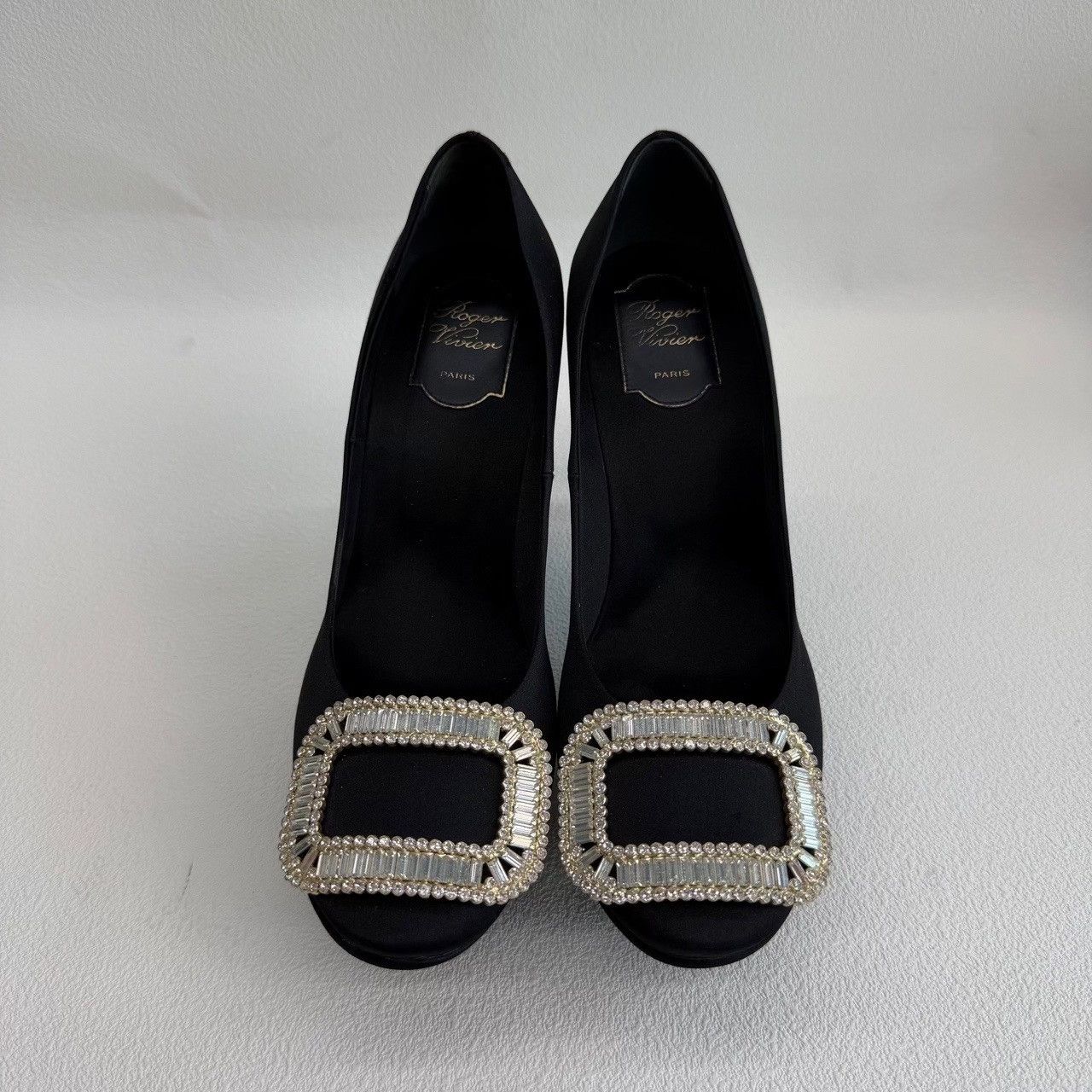 Roger Vivier Roger Vivier Crystal Buckle Satin Heels Size 39 Size US 9 / IT 39 - 3 Thumbnail