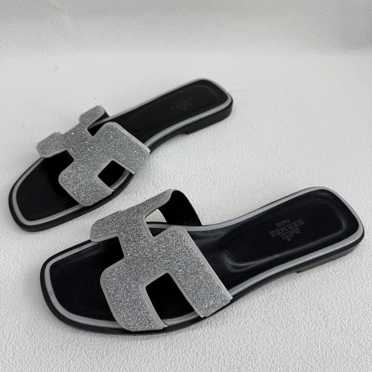 Hermes Hermes Glitter H Sandals Size 38 Size US 7 / IT 37 - 2 Thumbnail