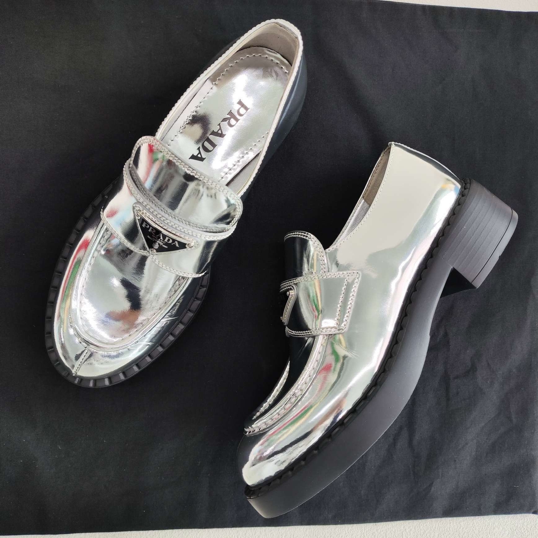 Prada Prada Triangle Logo Metallic Loafers Size 37.5 Size US 7.5 / IT 37.5 - 9 Thumbnail