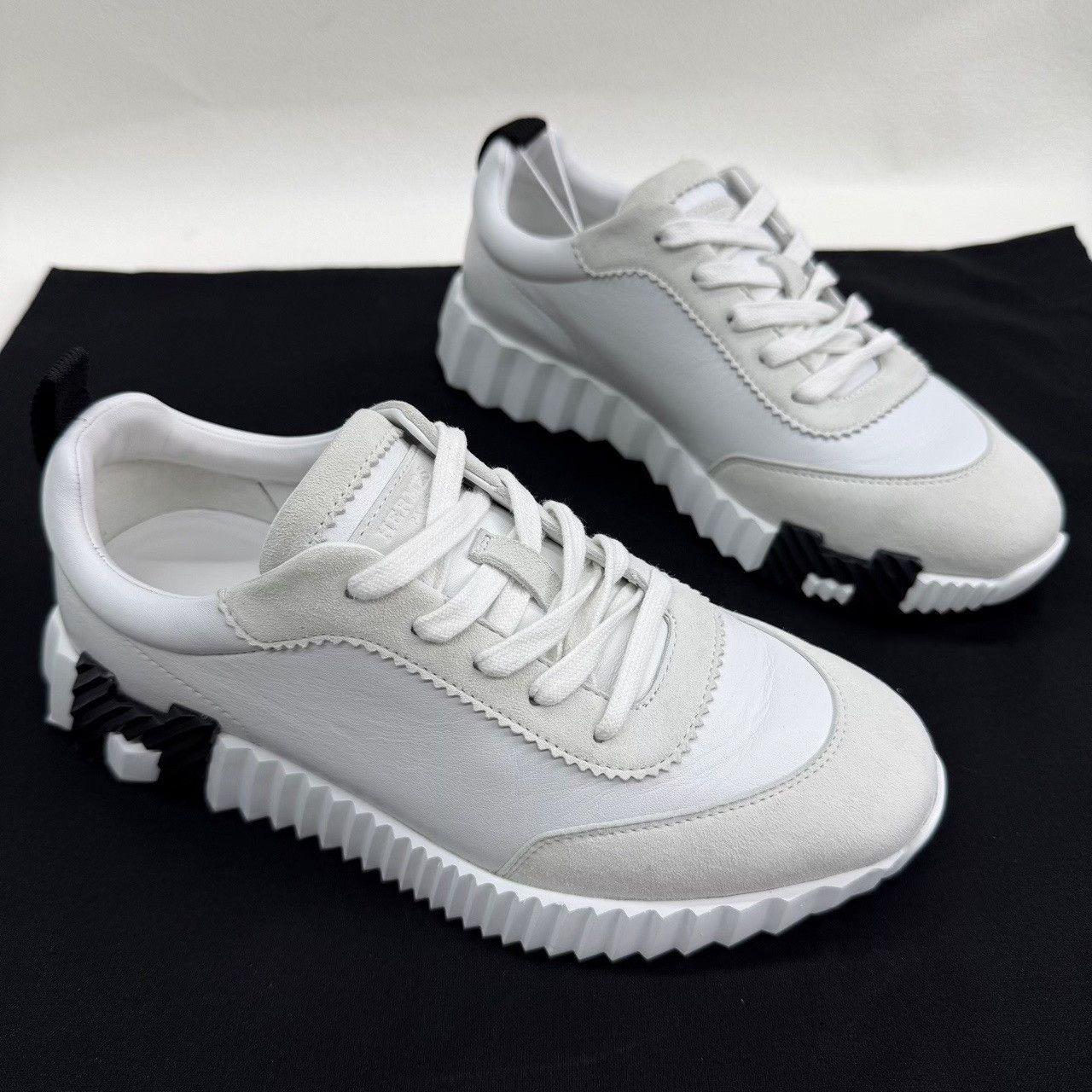 Hermes Hermès Bouncing Leather Low-Top Sneakers Size 36 Size US 6 / IT 36 - 4 Thumbnail