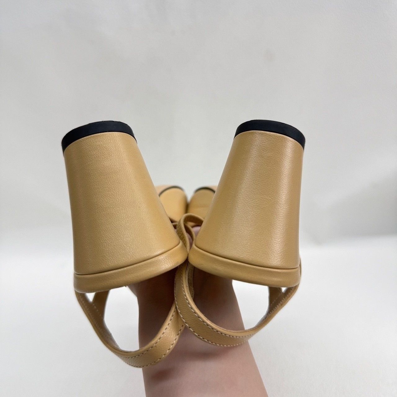 Chanel Chanel Two-Tone Slingback Heels Size 37 Size US 7 / IT 37 - 6 Thumbnail