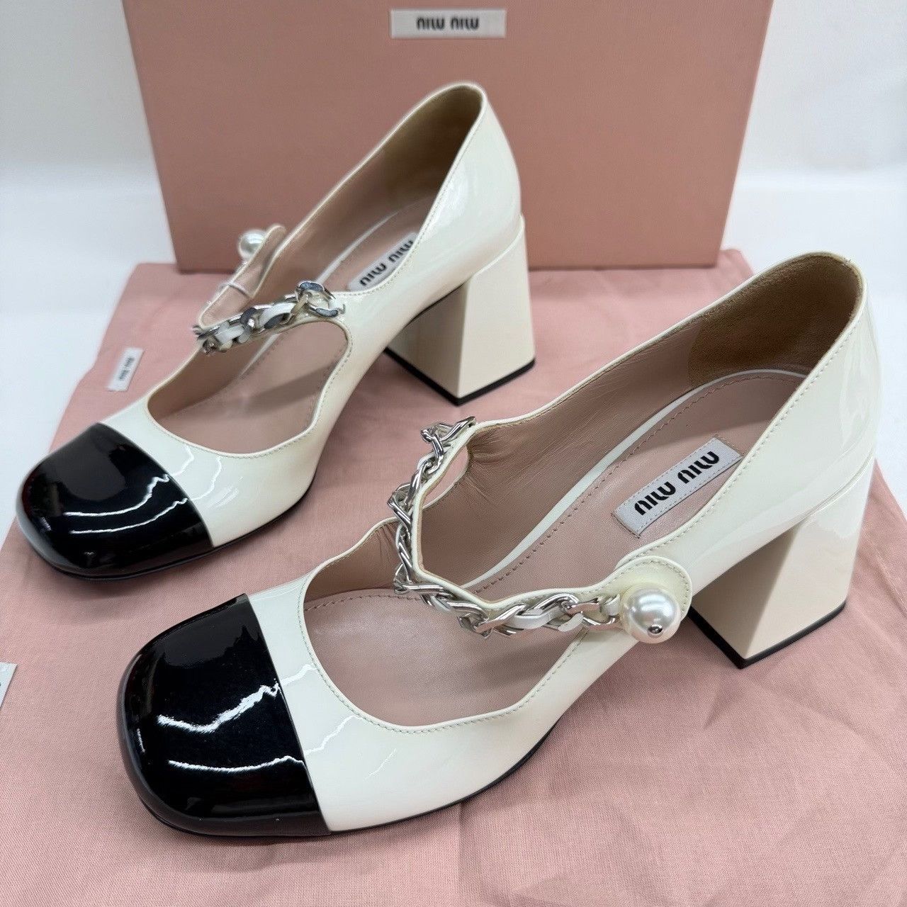 Miu Miu Miu Miu Patent Mary Jane Heels Size 38.5 Size US 8.5 / IT 38.5 - 3 Thumbnail