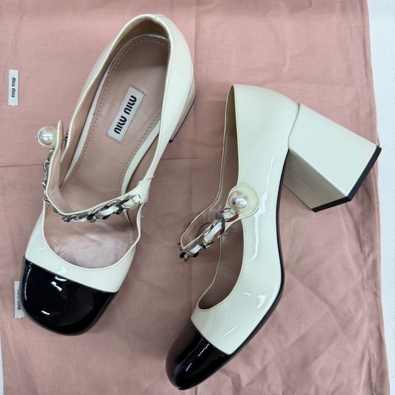 Miu Miu Miu Miu Patent Mary Jane Heels Size 38.5 Size US 8.5 / IT 38.5 - 9 Thumbnail