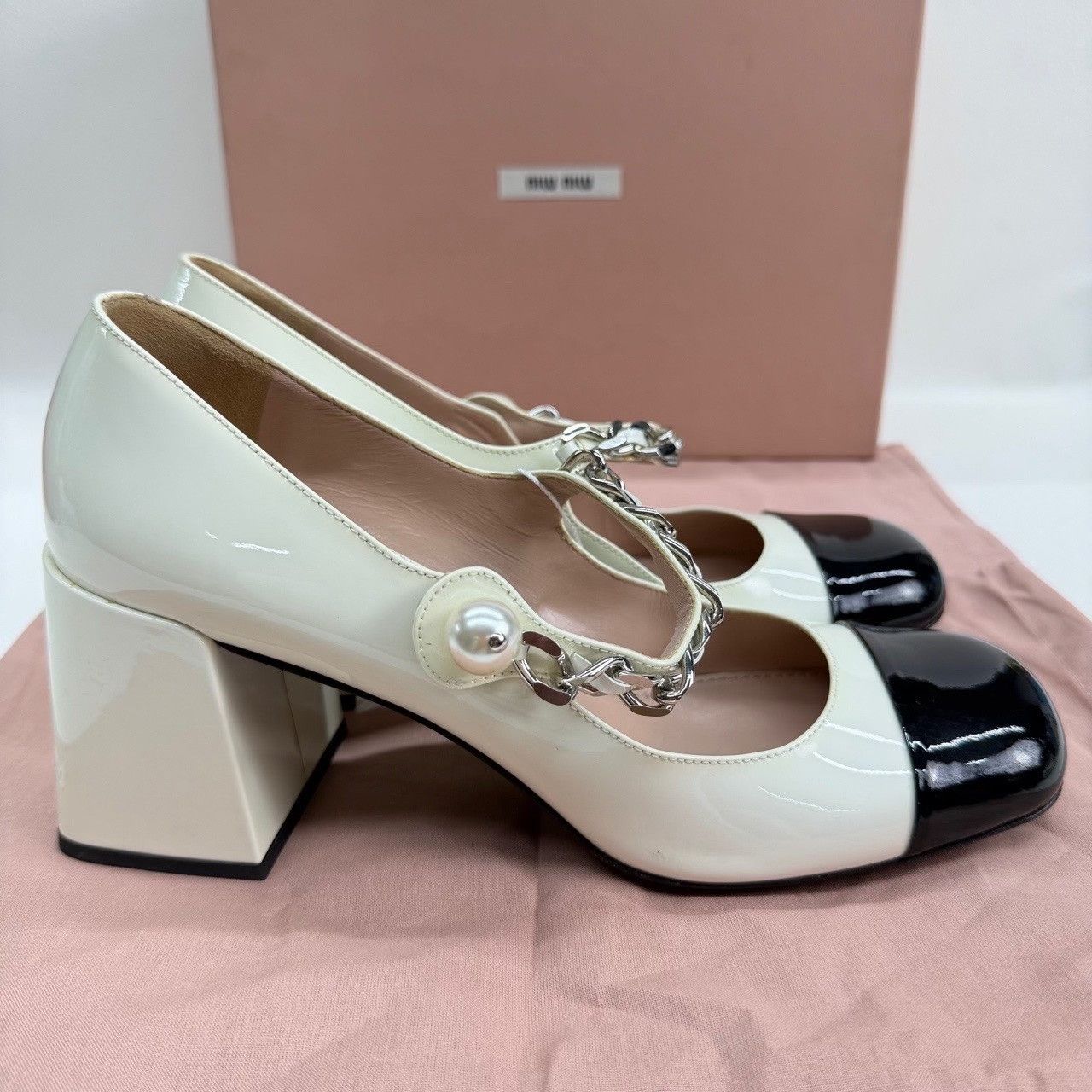 Miu Miu Miu Miu Patent Mary Jane Heels Size 38.5 Size US 8.5 / IT 38.5 - 5 Thumbnail