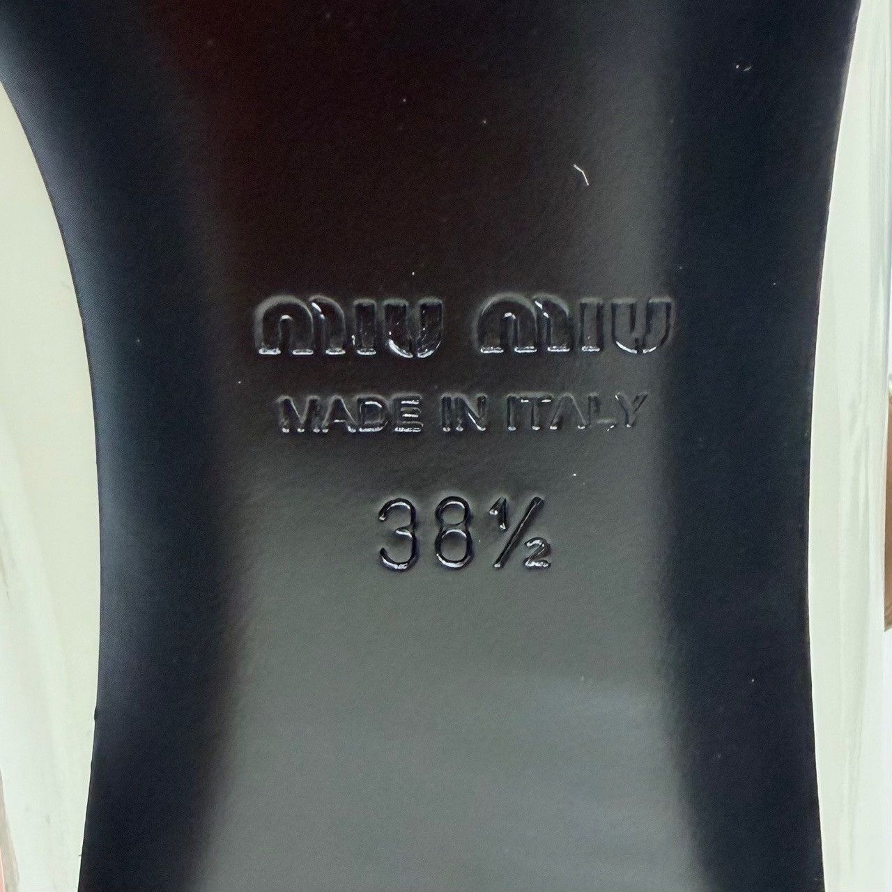 Miu Miu Miu Miu Patent Mary Jane Heels Size 38.5 Size US 8.5 / IT 38.5 - 7 Thumbnail