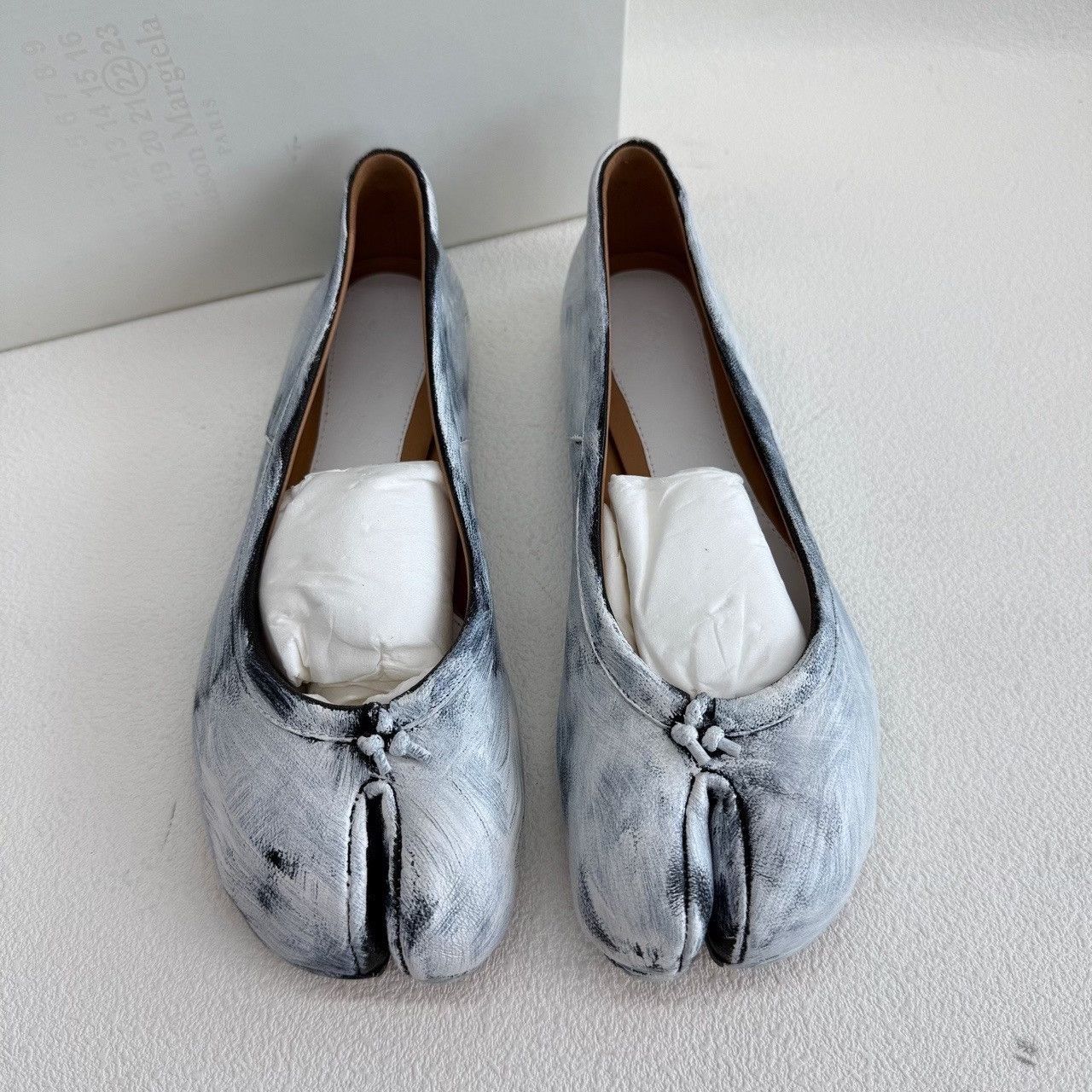 Maison Margiela Maison Margiela Painted Tabi Flats Size 35 Size US 5 / IT 35 - 4 Thumbnail