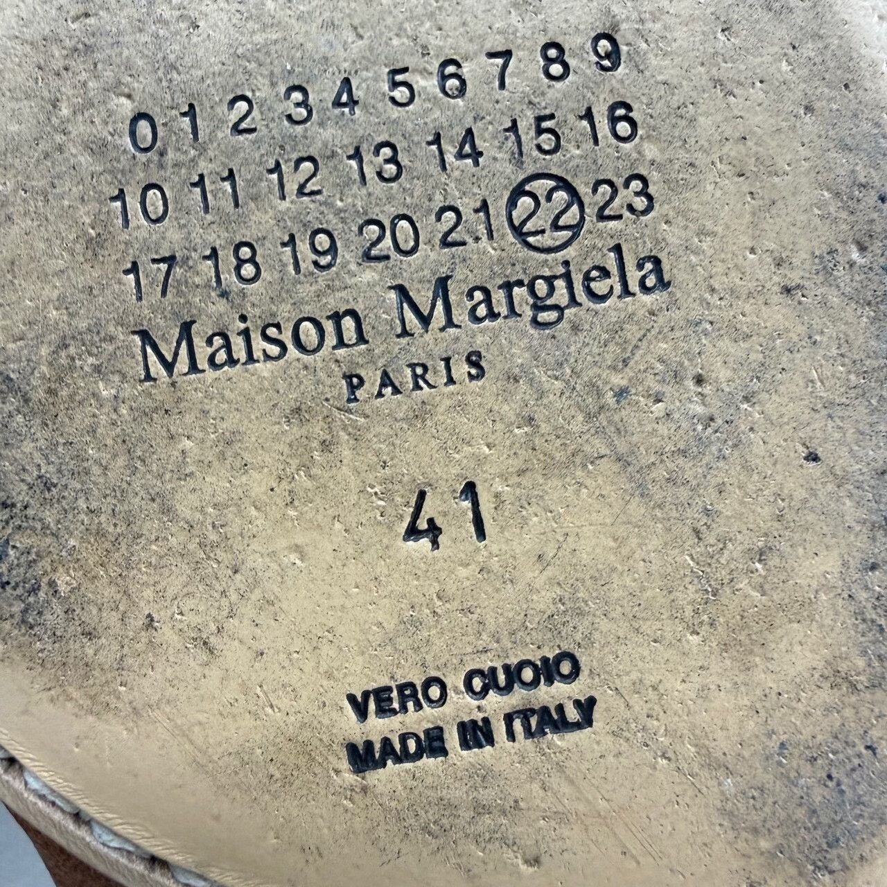 Maison Margiela Maison Margiela Brown Tabi Leather Slip Ons Size US 8 Size US 8 / EU 41 - 8 Thumbnail