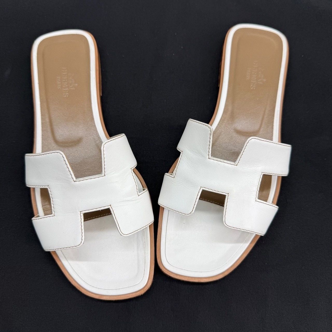 Hermes Hermès Oran Leather Sandals White Size 37 Size US 7 / IT 37 - 10 Thumbnail