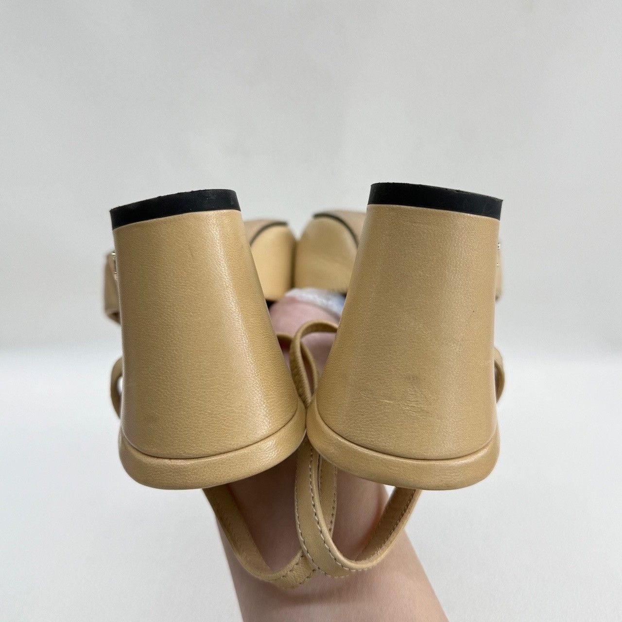 Chanel Chanel Beige and Black Slingback Heels Size 36.5 Size US 5.5 / IT 35.5 - 7 Thumbnail