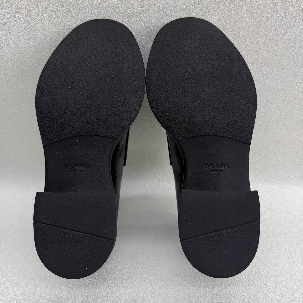 Prada Prada Logo Leather Loafers Size 36 Size US 6 / IT 36 - 9 Thumbnail