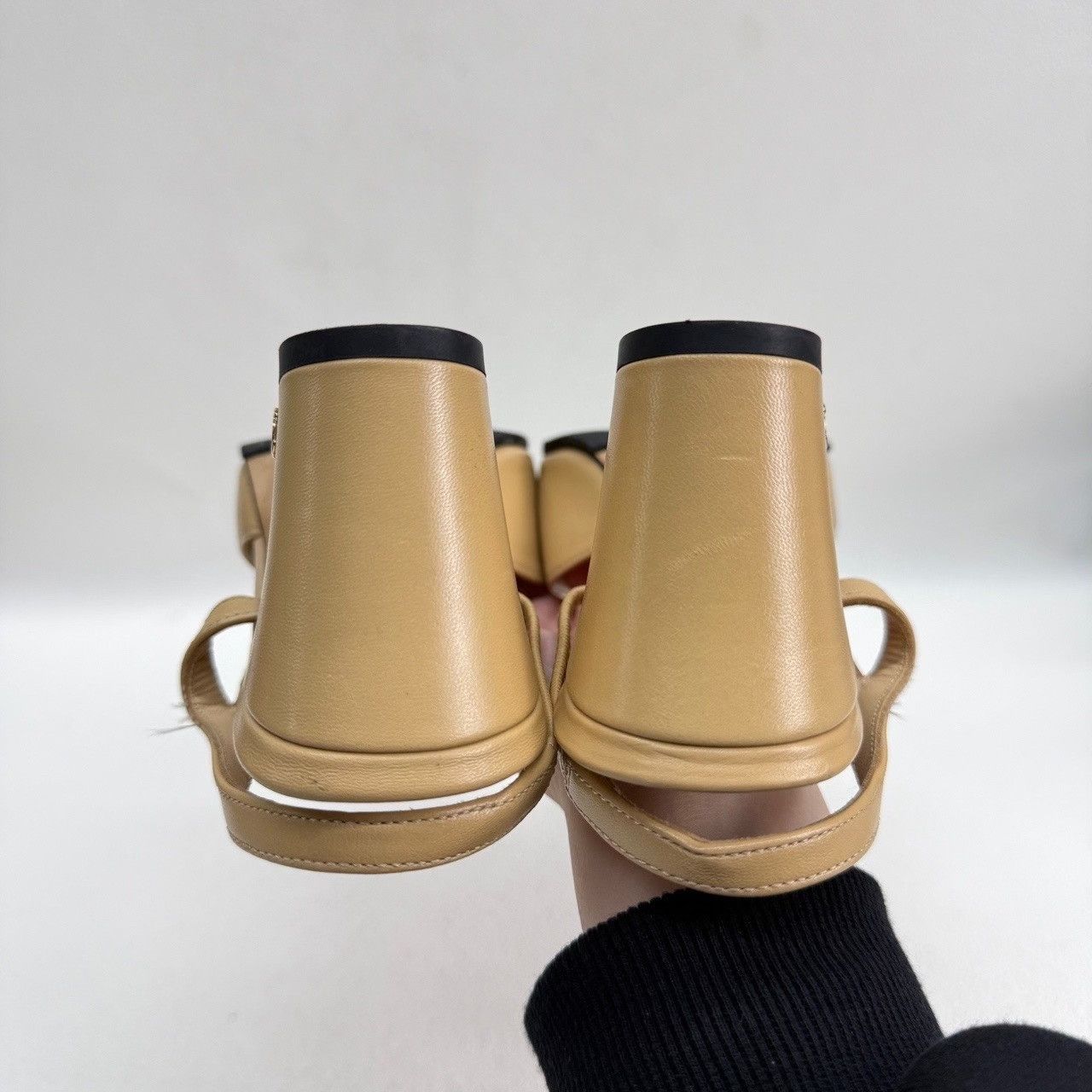 Chanel Chanel Slingback Heels Beige Black Size 36 Size US 6 / IT 36 - 7 Thumbnail