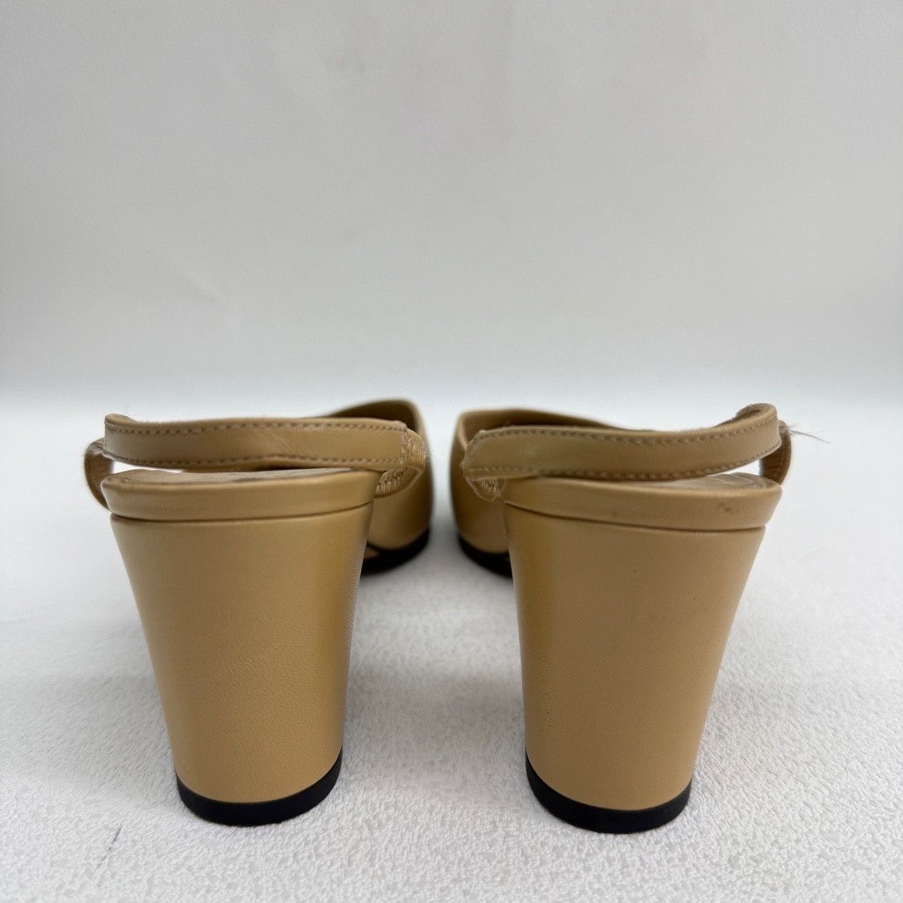 Chanel Chanel Slingback Heels Beige Black Size 36 Size US 6 / IT 36 - 6 Thumbnail