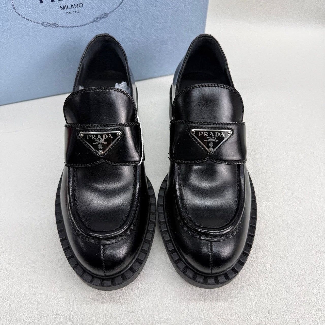 Prada Prada Leather Loafers Size 37 Size US 7 / IT 37 - 4 Thumbnail