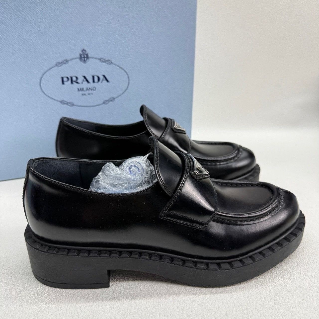 Prada Prada Leather Loafers Size 37 Size US 7 / IT 37 - 6 Thumbnail