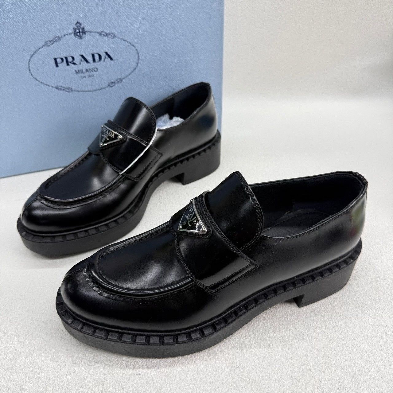 Prada Prada Leather Loafers Size 37 Size US 7 / IT 37 - 3 Thumbnail