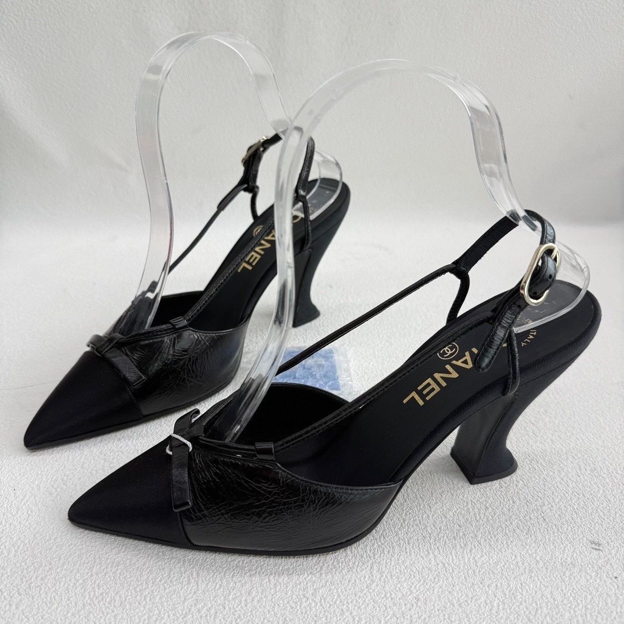 Chanel Chanel Bow Pointed Toe Heels Size 36 Size US 6 / IT 36 - 2 Thumbnail