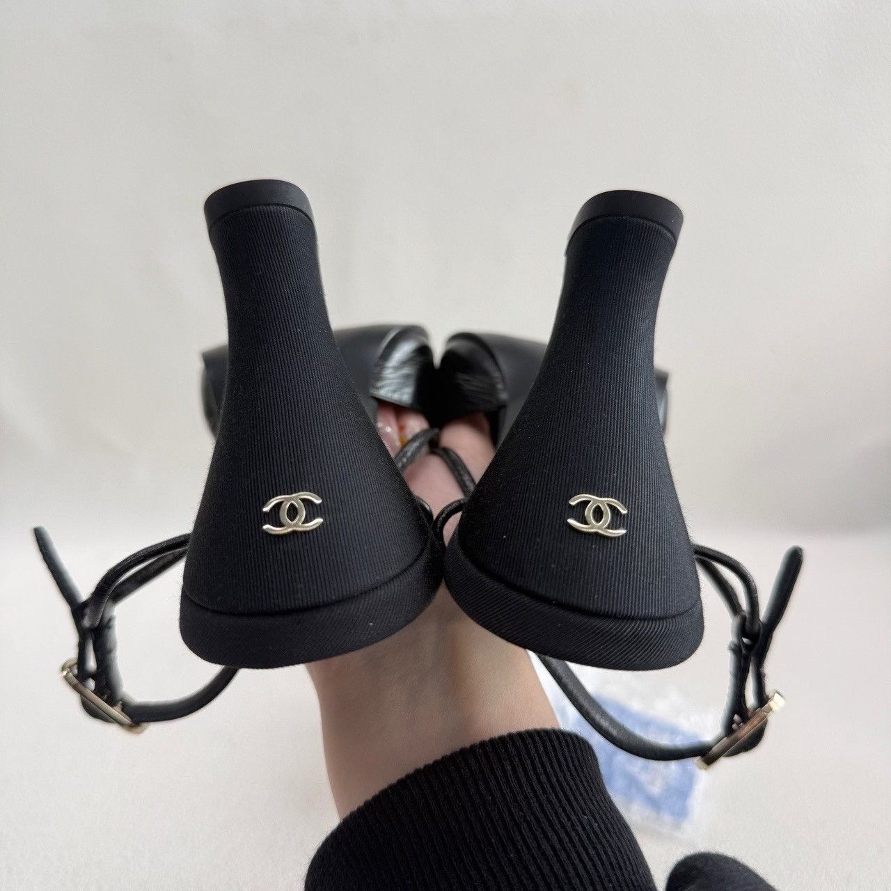 Chanel Chanel Bow Pointed Toe Heels Size 36 Size US 6 / IT 36 - 7 Thumbnail